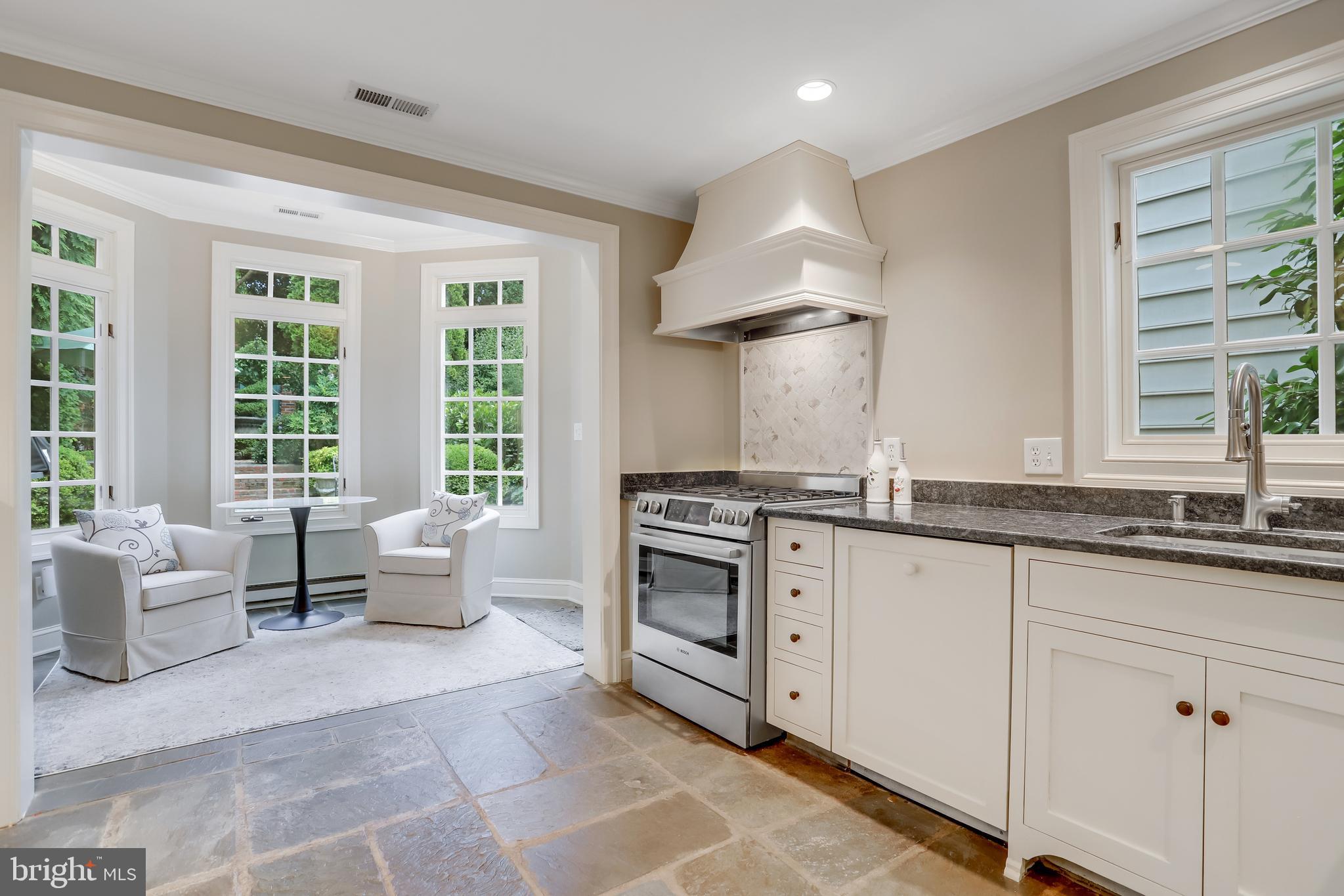 OLD TOWN ALEXANDRIA - Residential