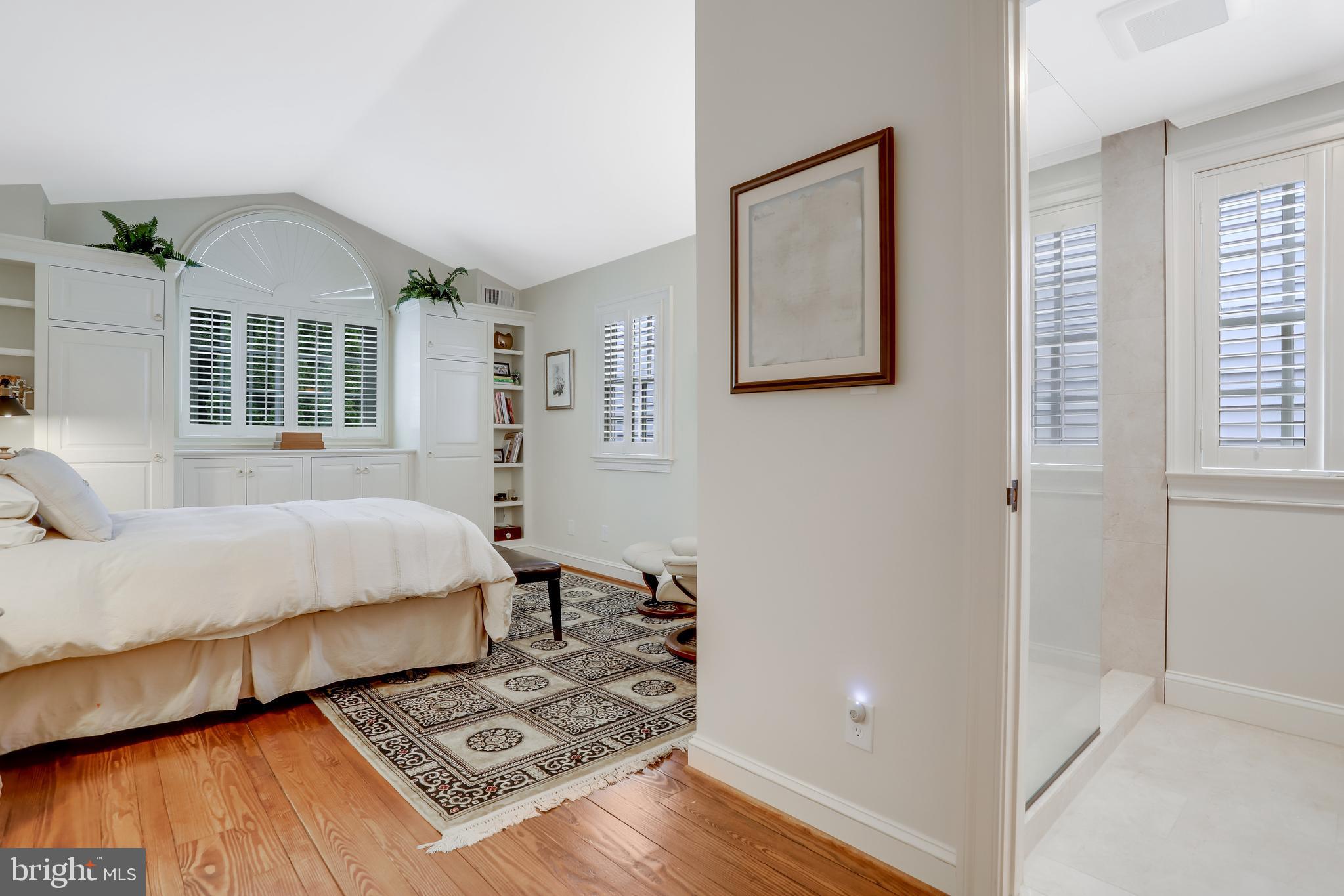 OLD TOWN ALEXANDRIA - Residential