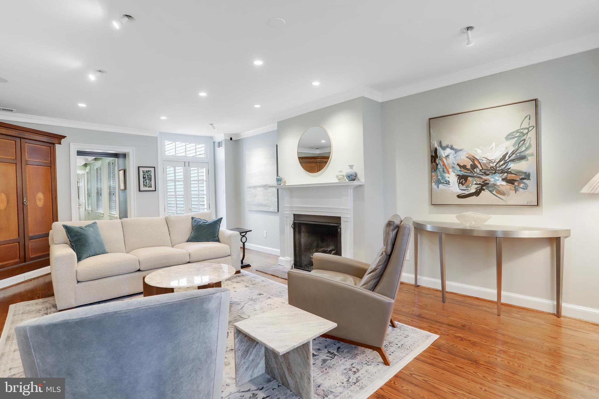 OLD TOWN ALEXANDRIA - Residential