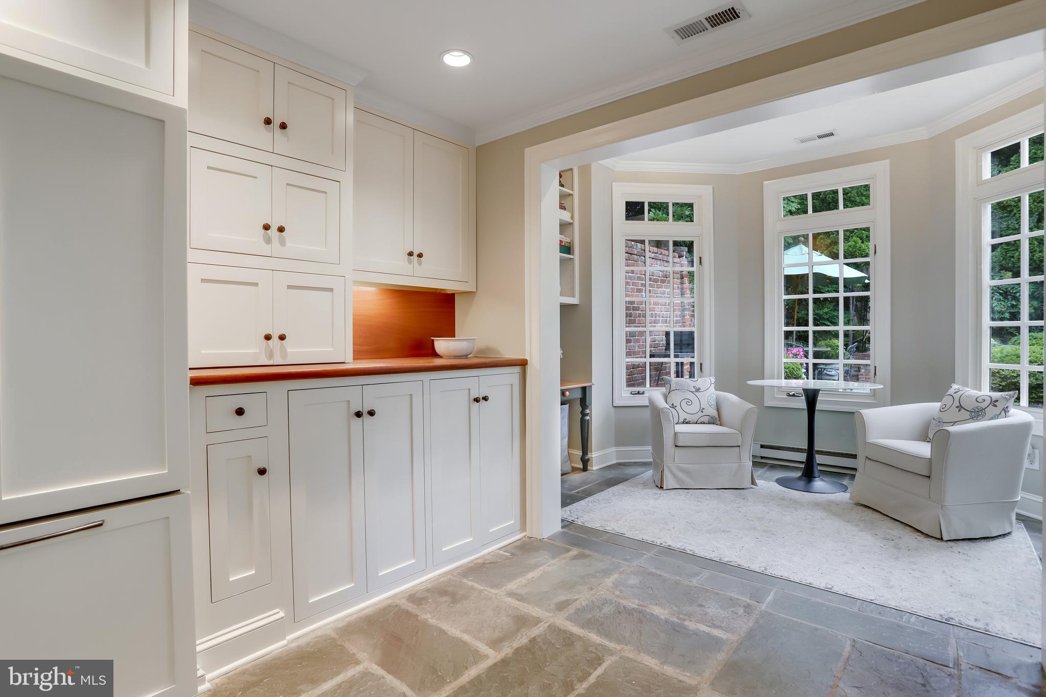 OLD TOWN ALEXANDRIA - Residential