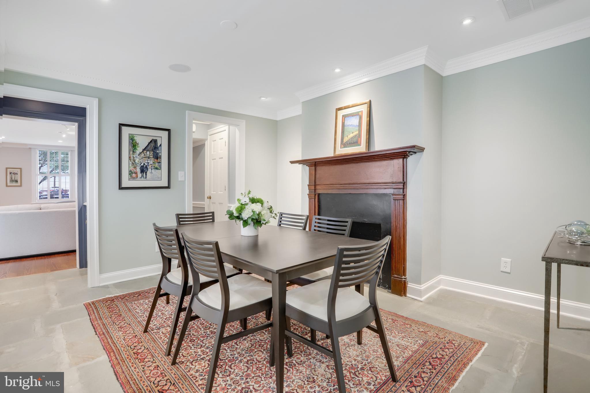 OLD TOWN ALEXANDRIA - Residential