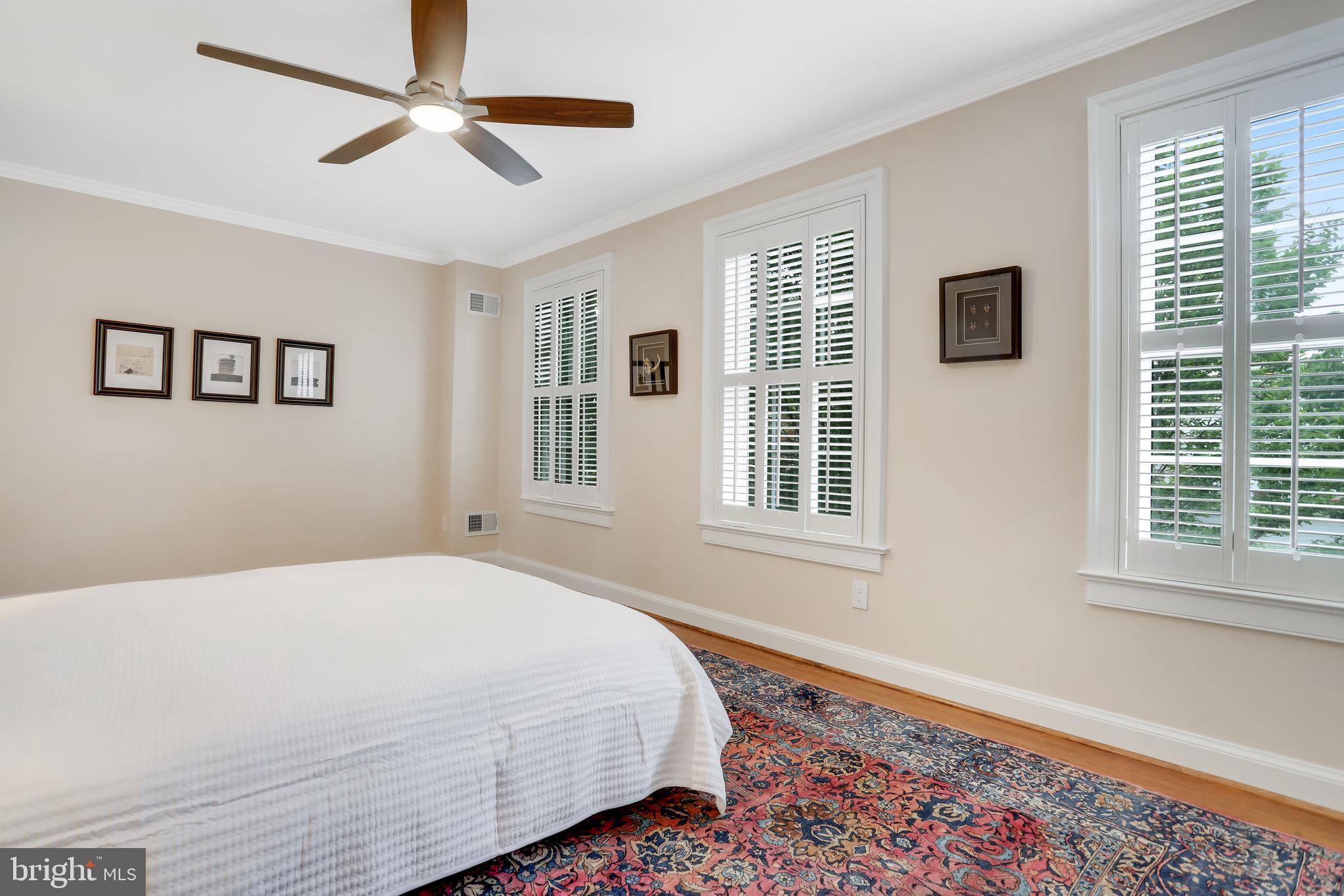 OLD TOWN ALEXANDRIA - Residential