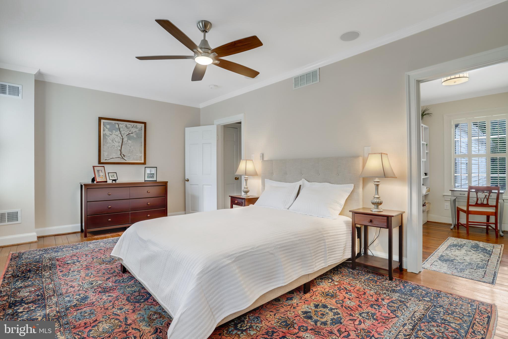 OLD TOWN ALEXANDRIA - Residential