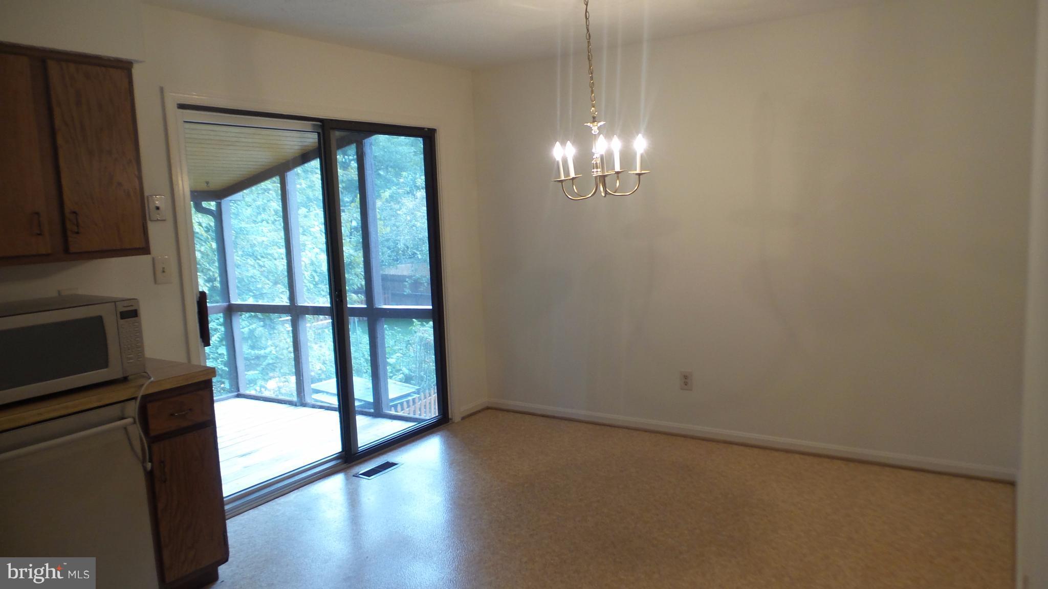 HOLLYWOOD ON THE HILL - Residential