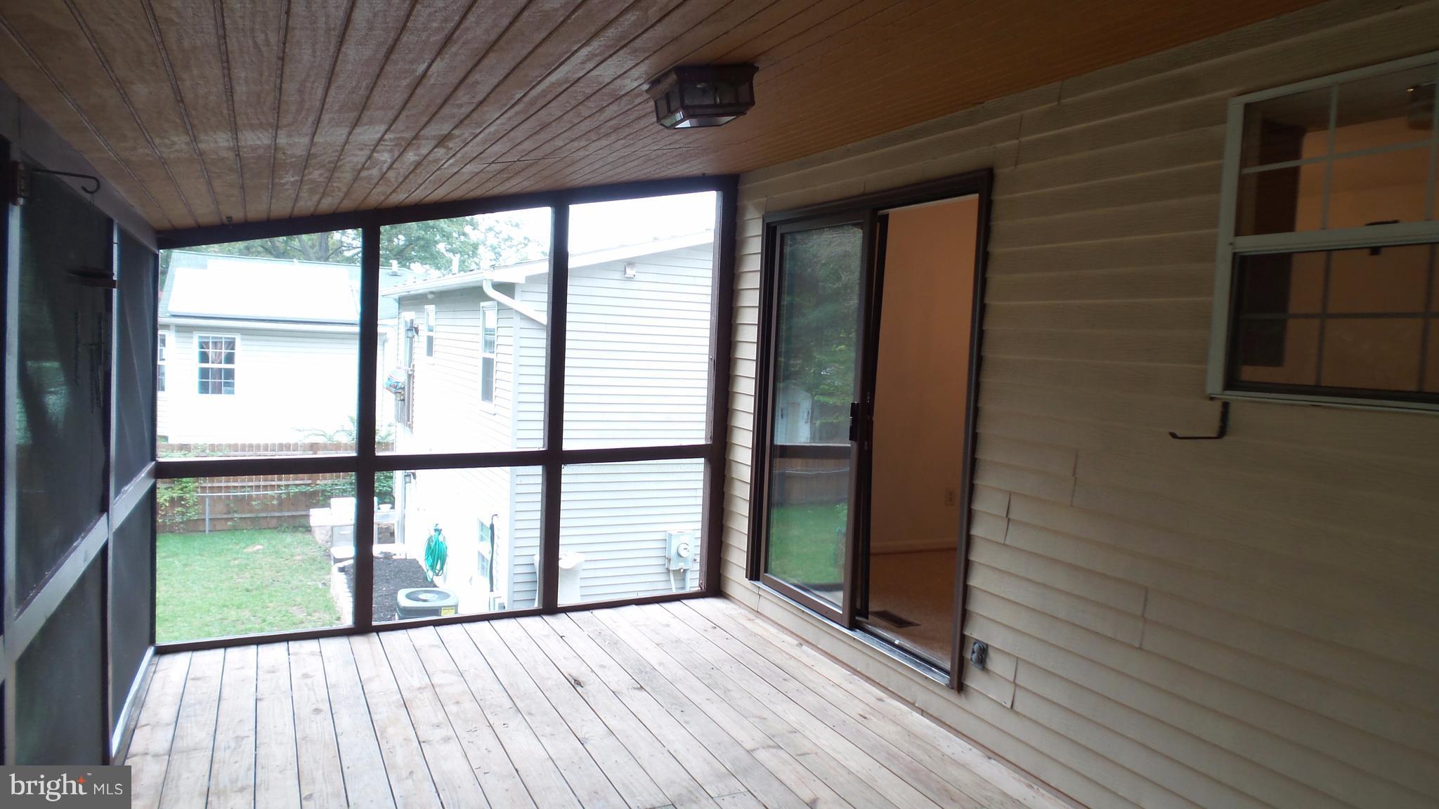 HOLLYWOOD ON THE HILL - Residential