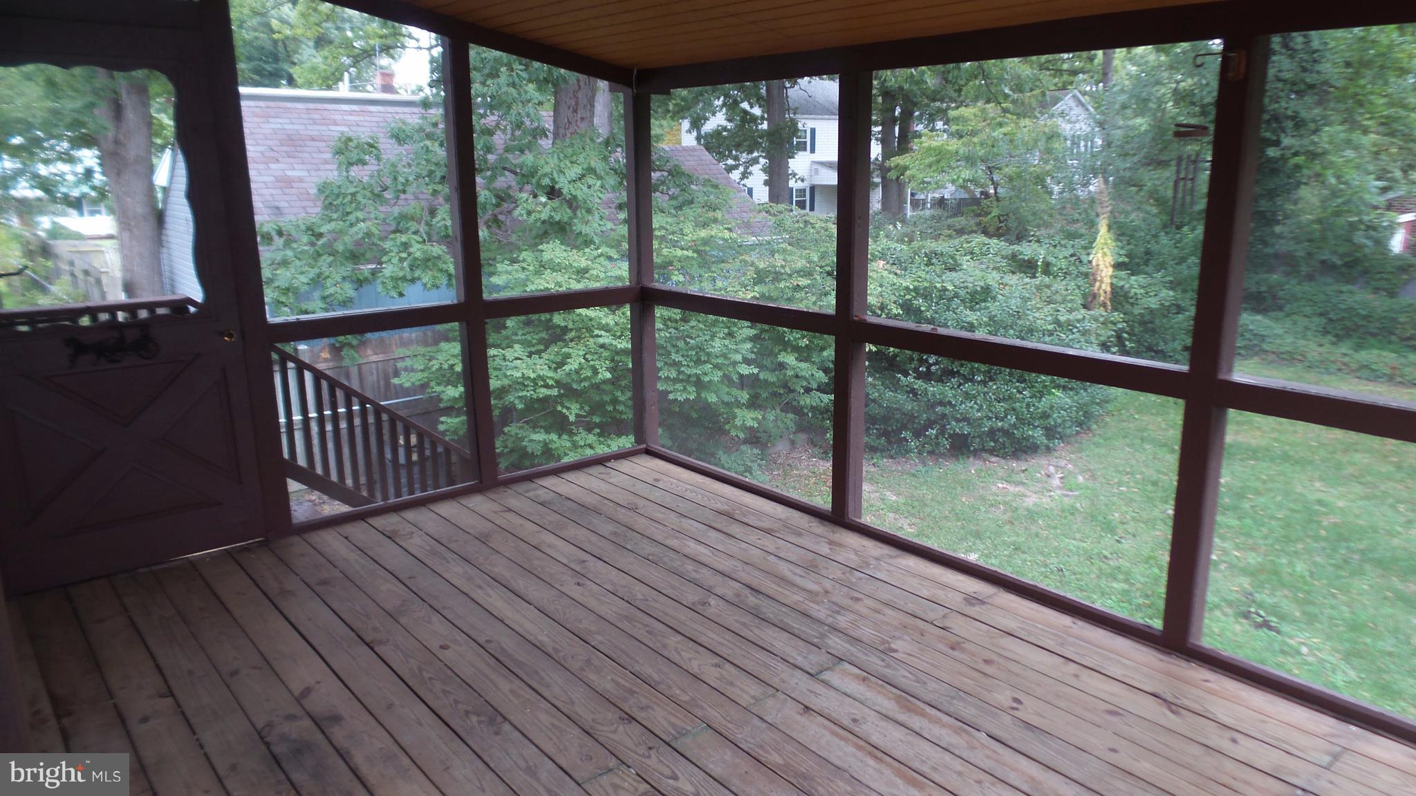 HOLLYWOOD ON THE HILL - Residential