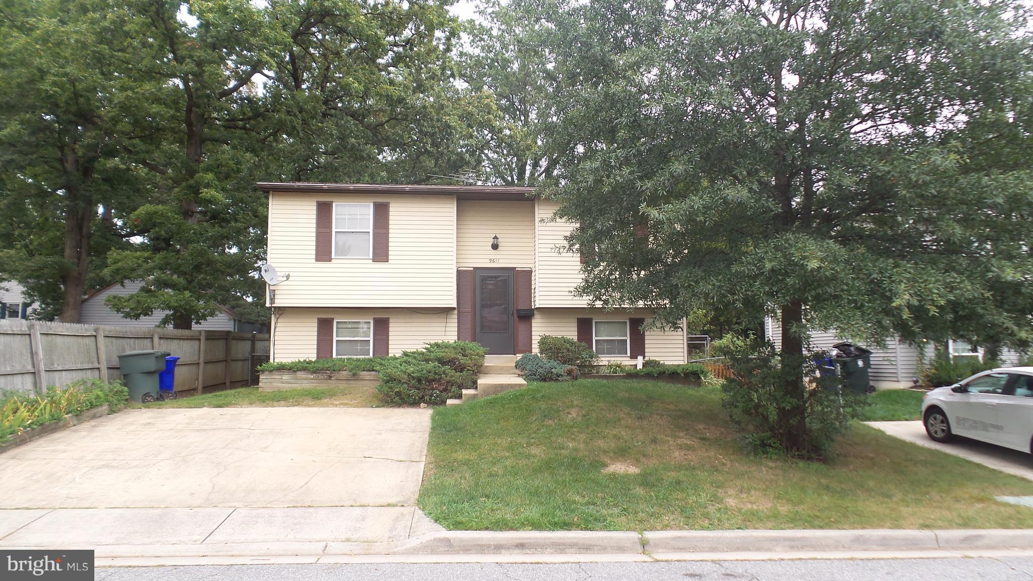 HOLLYWOOD ON THE HILL - Residential