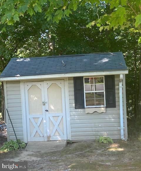 POPLAR HILLS - Residential Lease