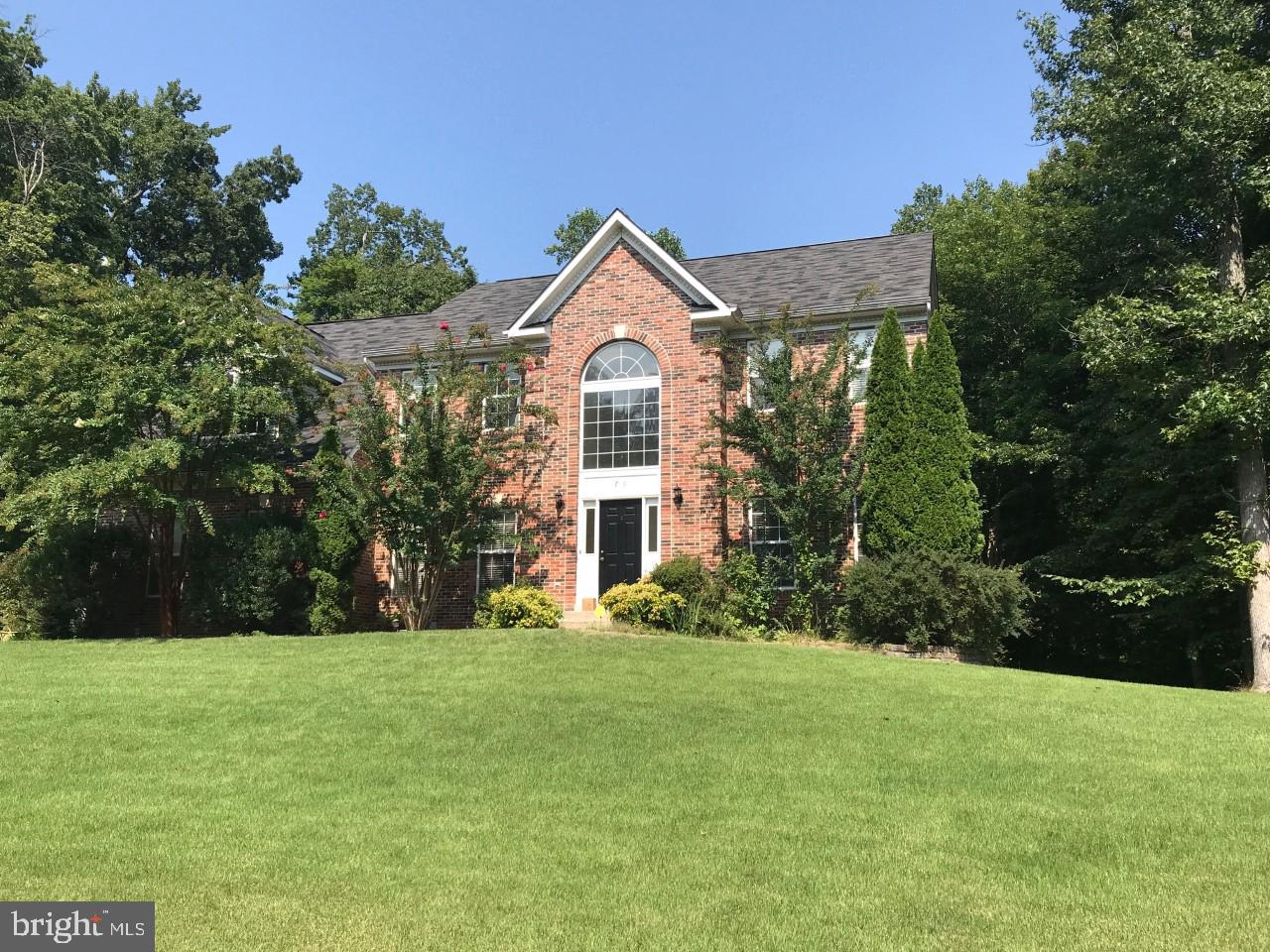 POPLAR HILLS - Residential Lease