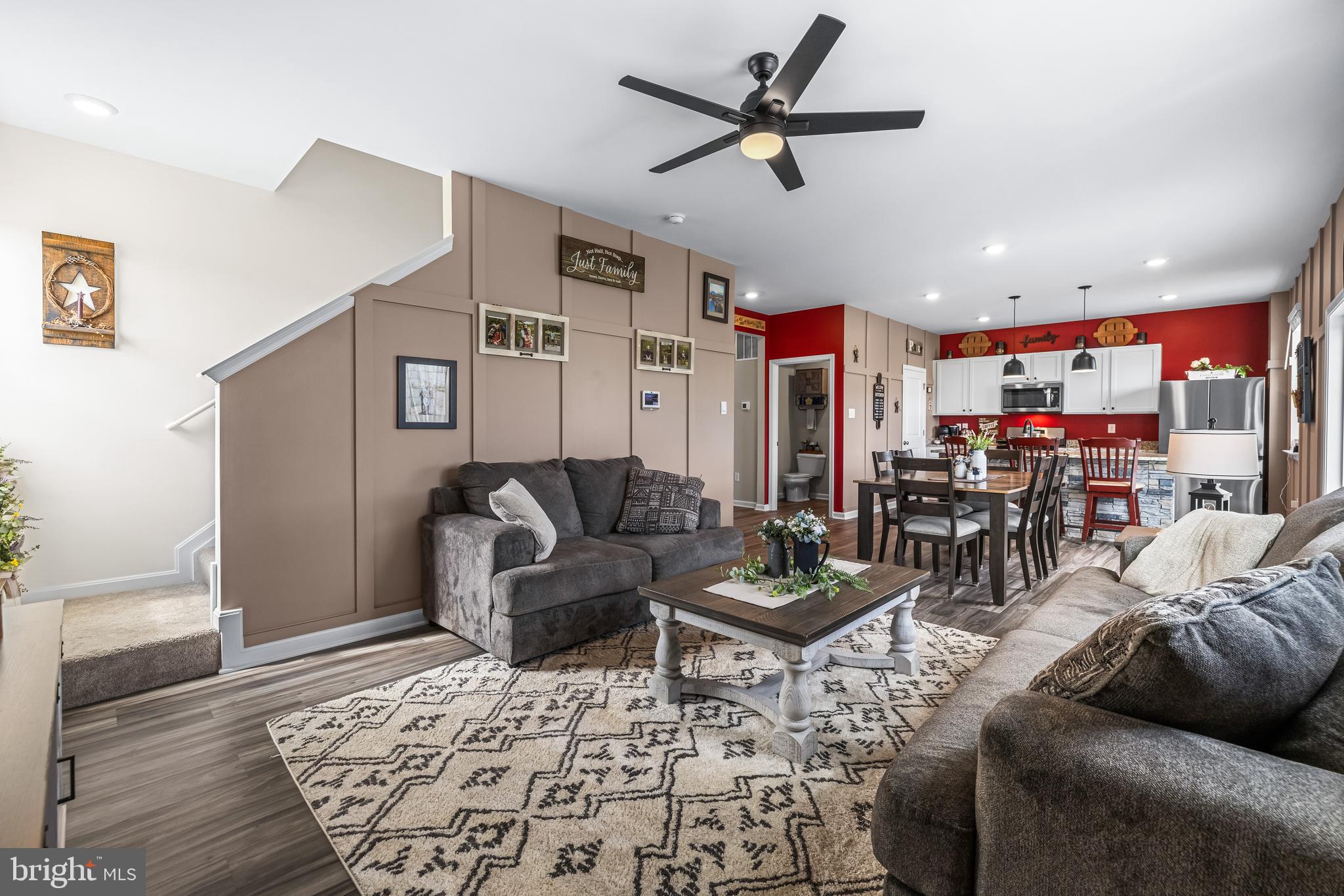 HILLS AT VALLEY VIEW - Residential