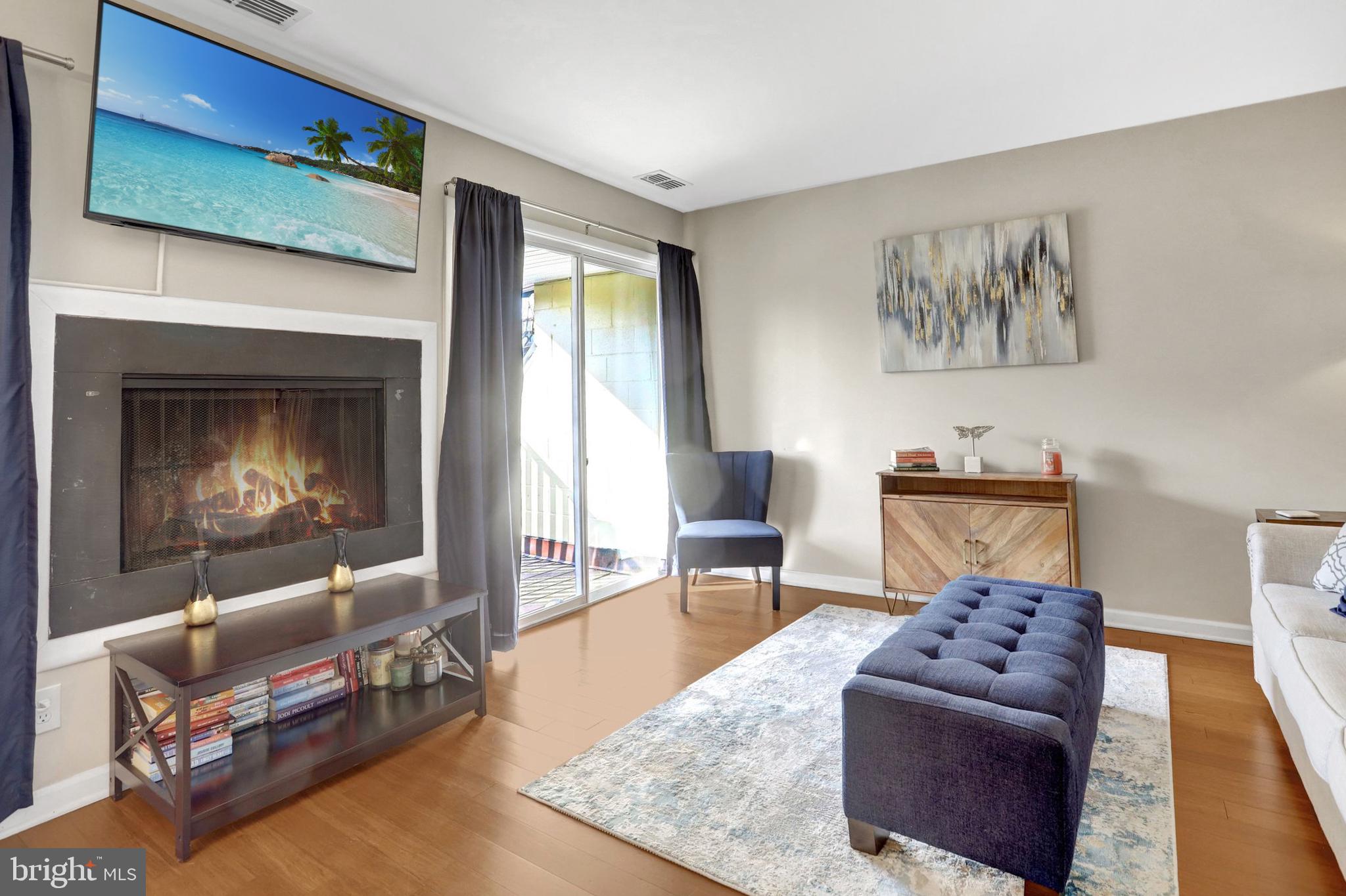 3940 WOODHUE PLACE 18