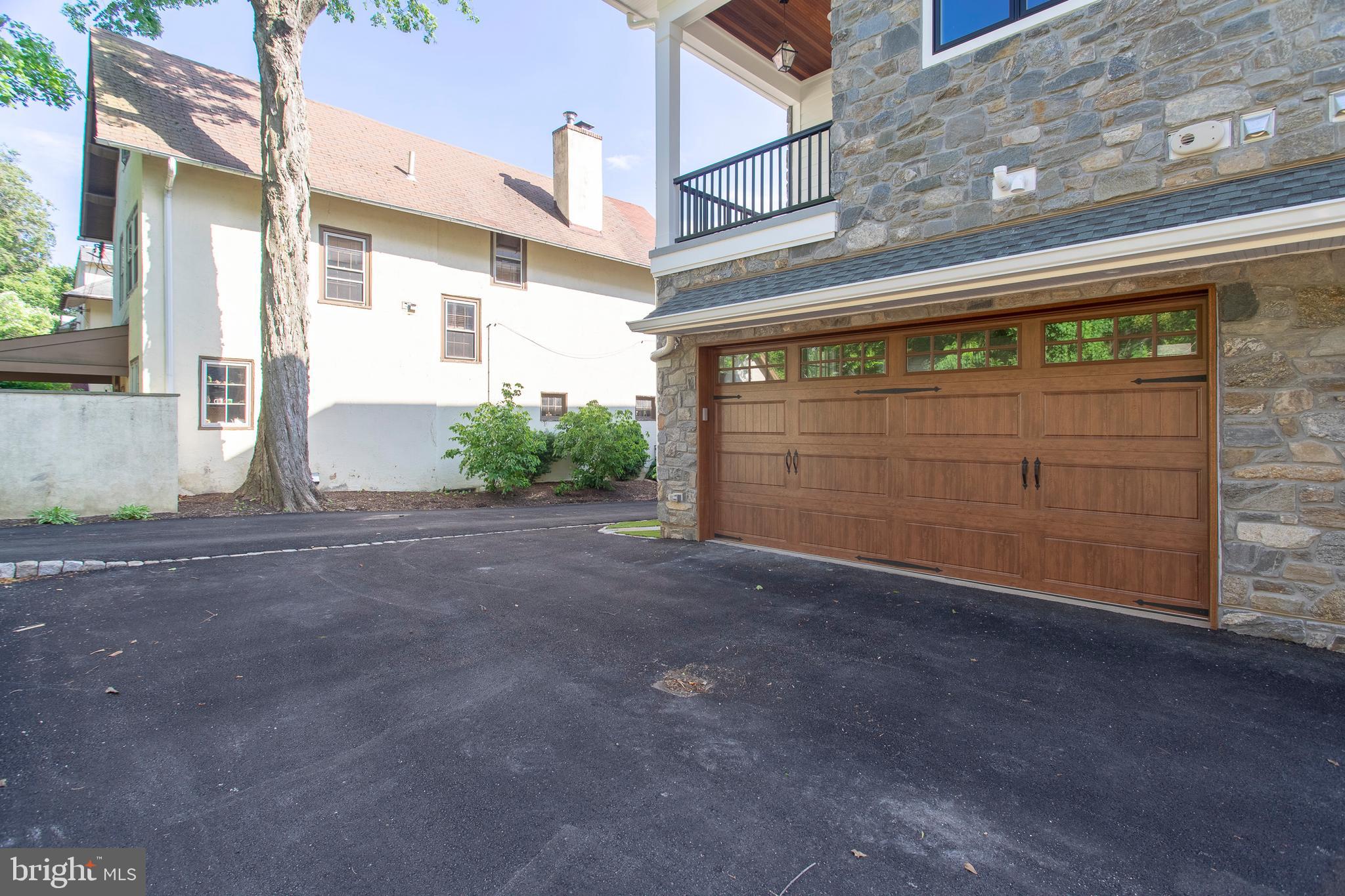 CHESTNUT HILL - Residential