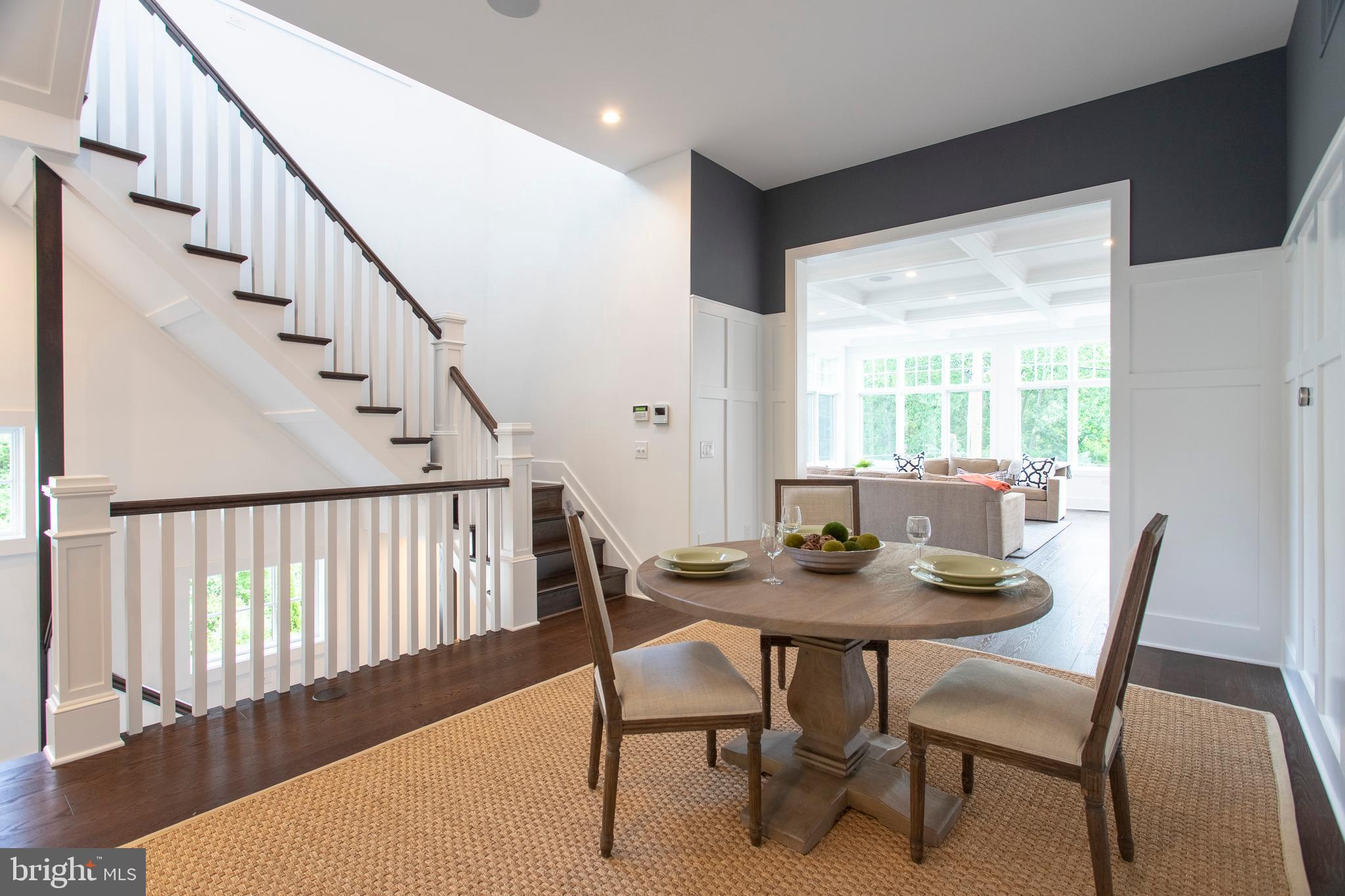 CHESTNUT HILL - Residential