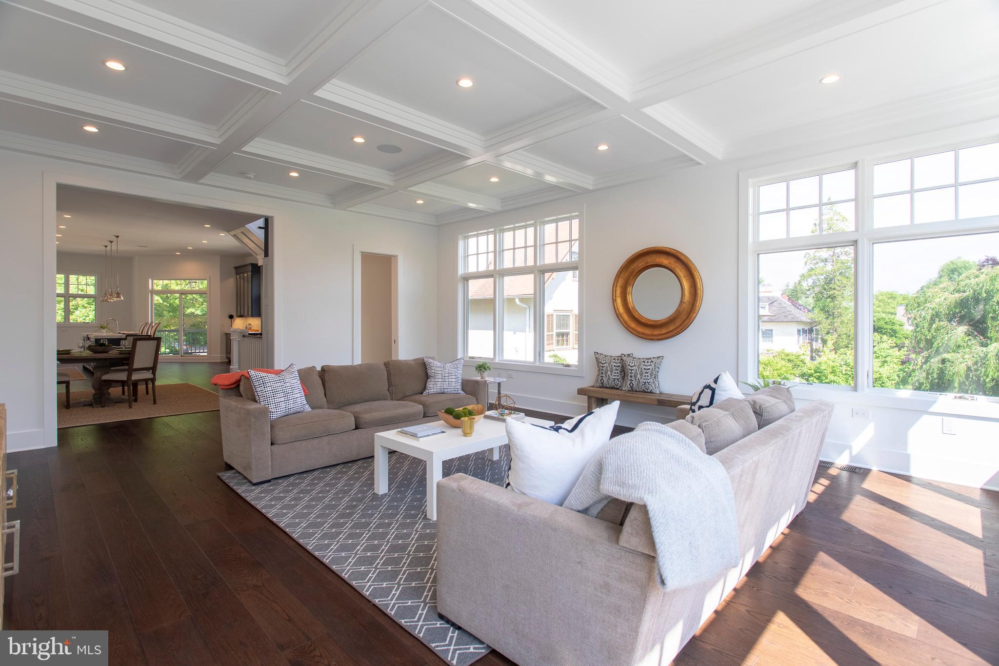 CHESTNUT HILL - Residential