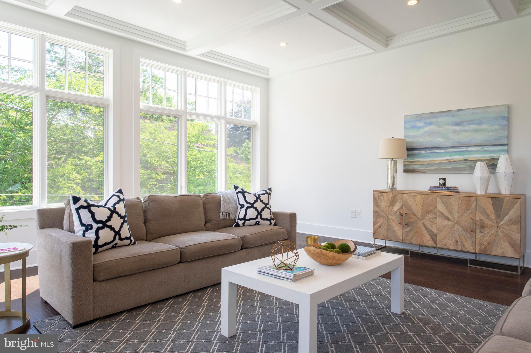 CHESTNUT HILL - Residential