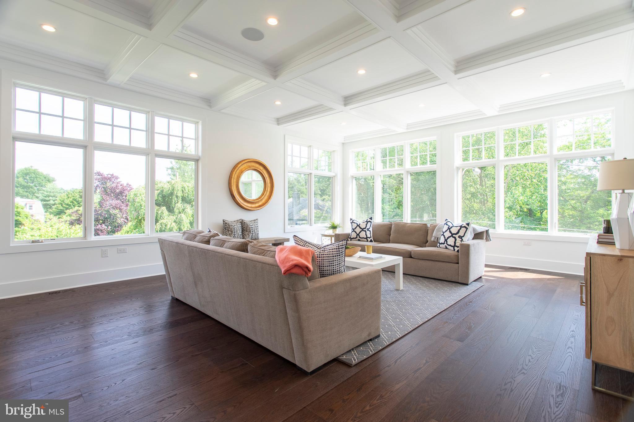 CHESTNUT HILL - Residential