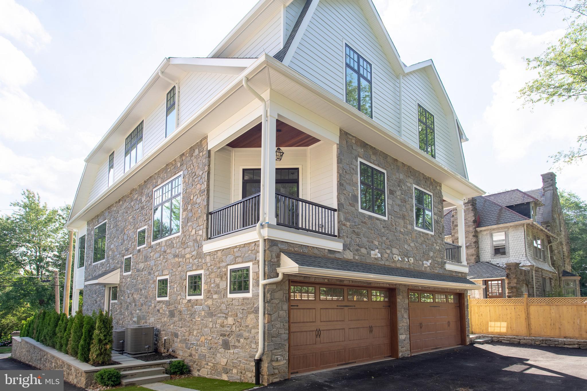 CHESTNUT HILL - Residential