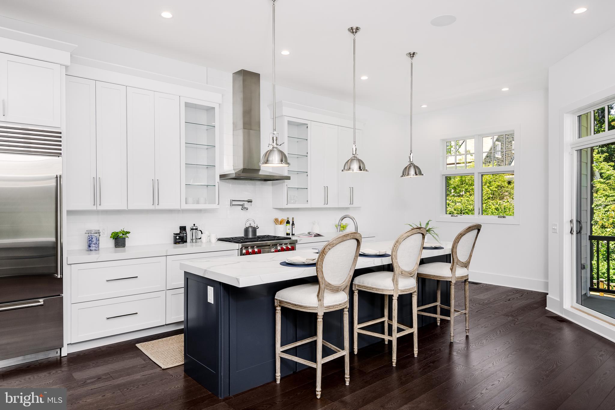 CHESTNUT HILL - Residential