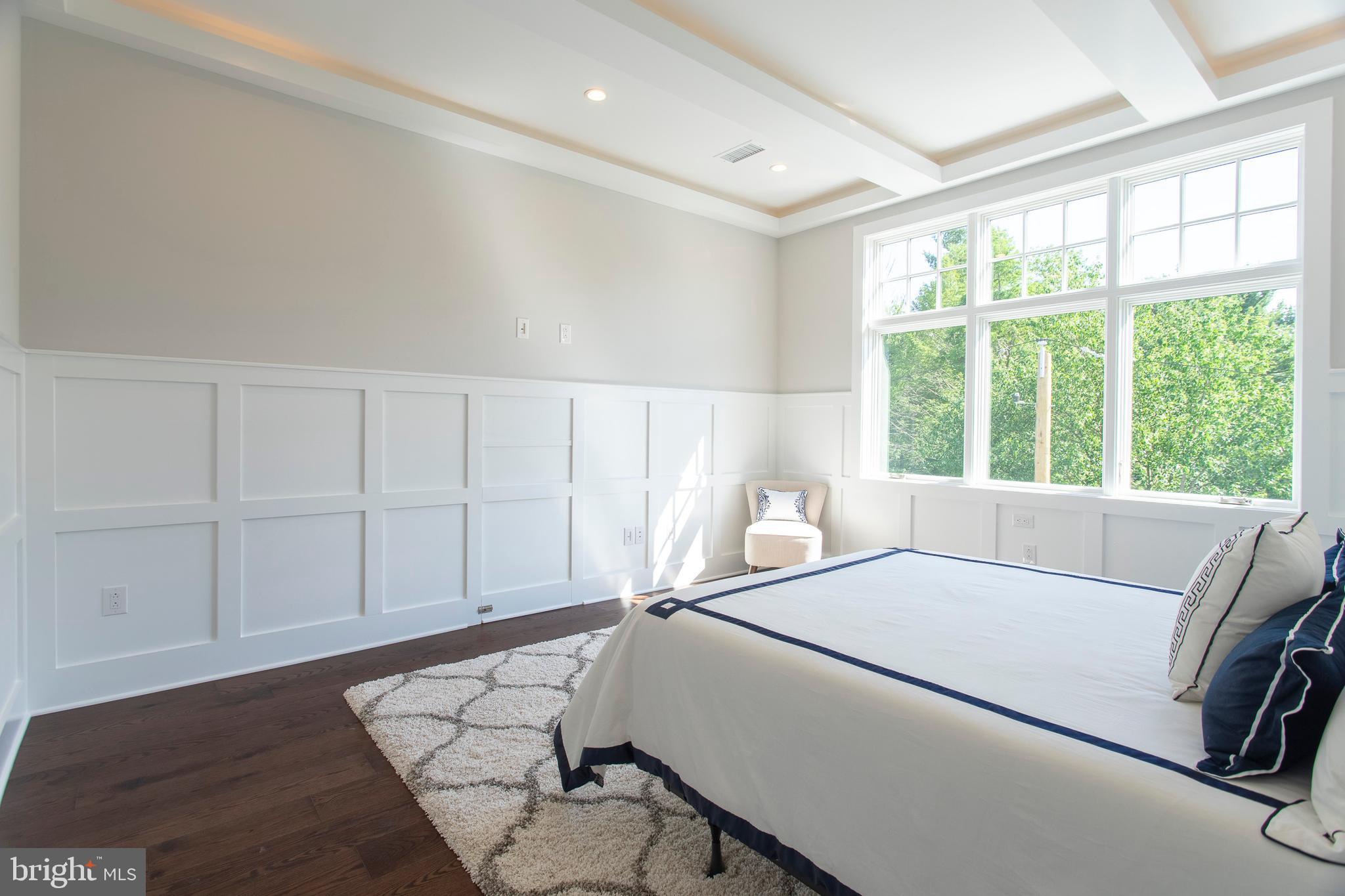 CHESTNUT HILL - Residential