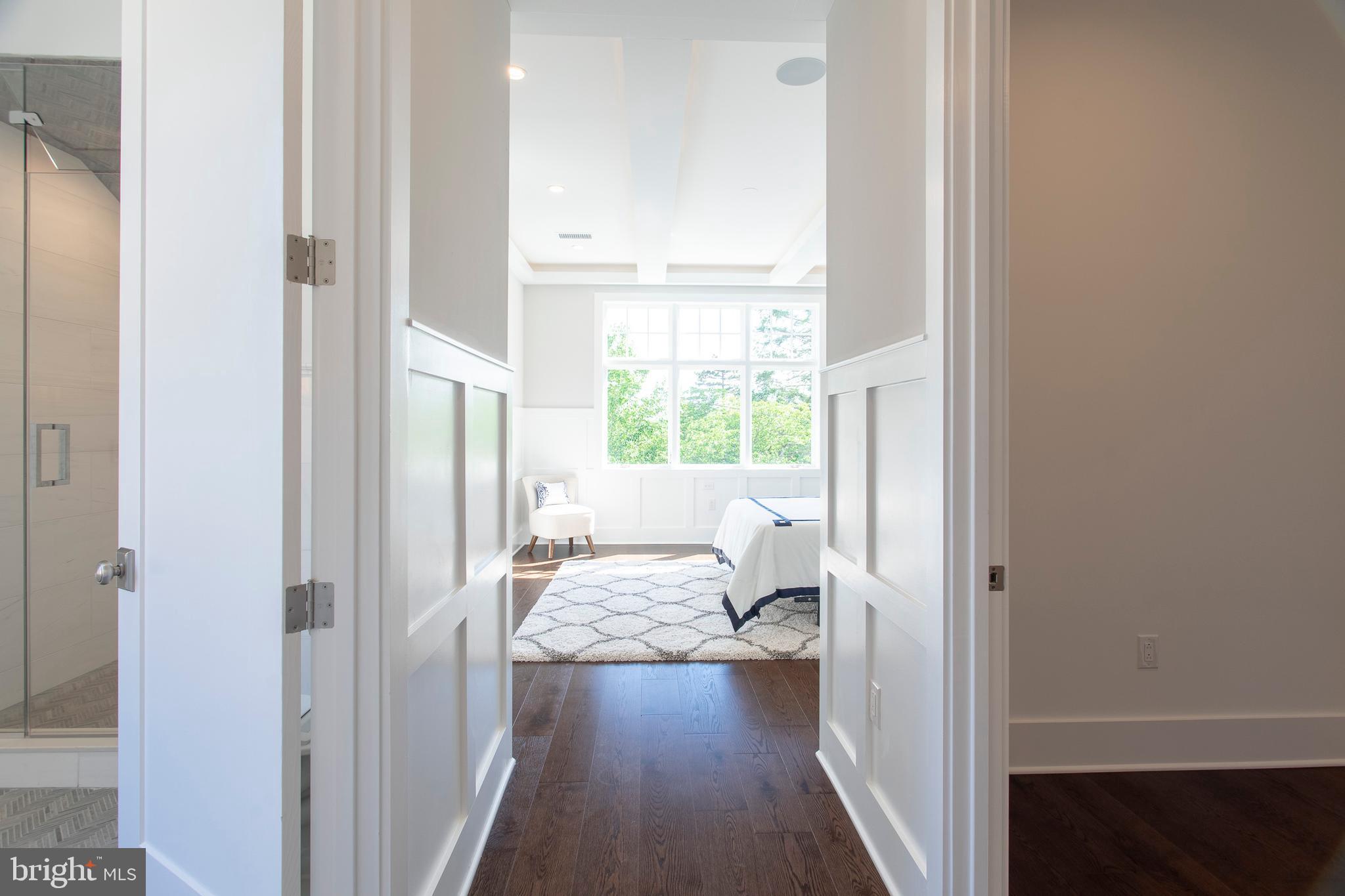 CHESTNUT HILL - Residential