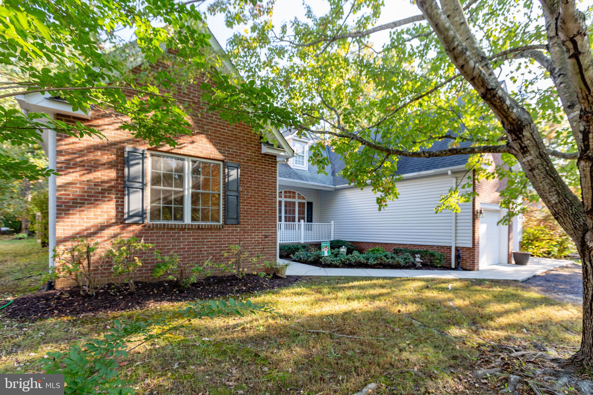 713 LAKEVIEW PARKWAY