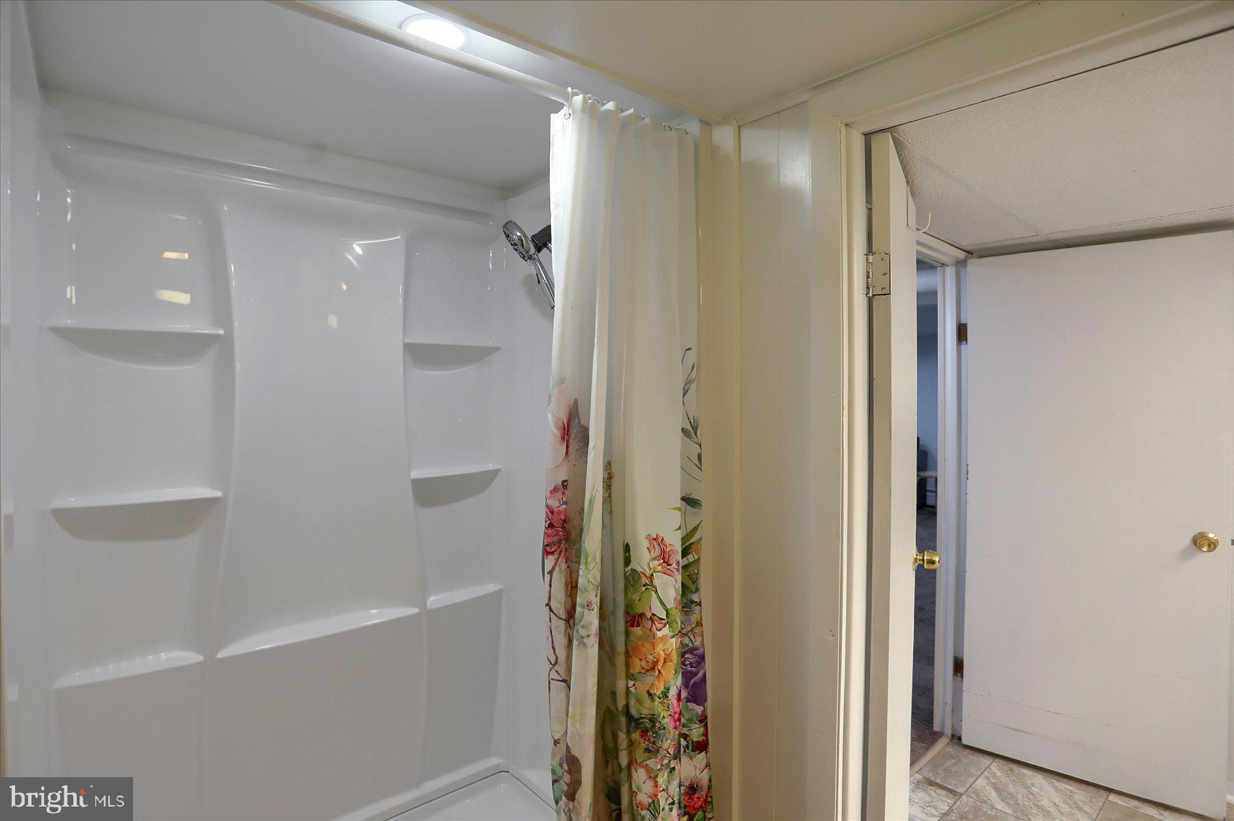 NORTHWOOD HILLS - Residential Lease