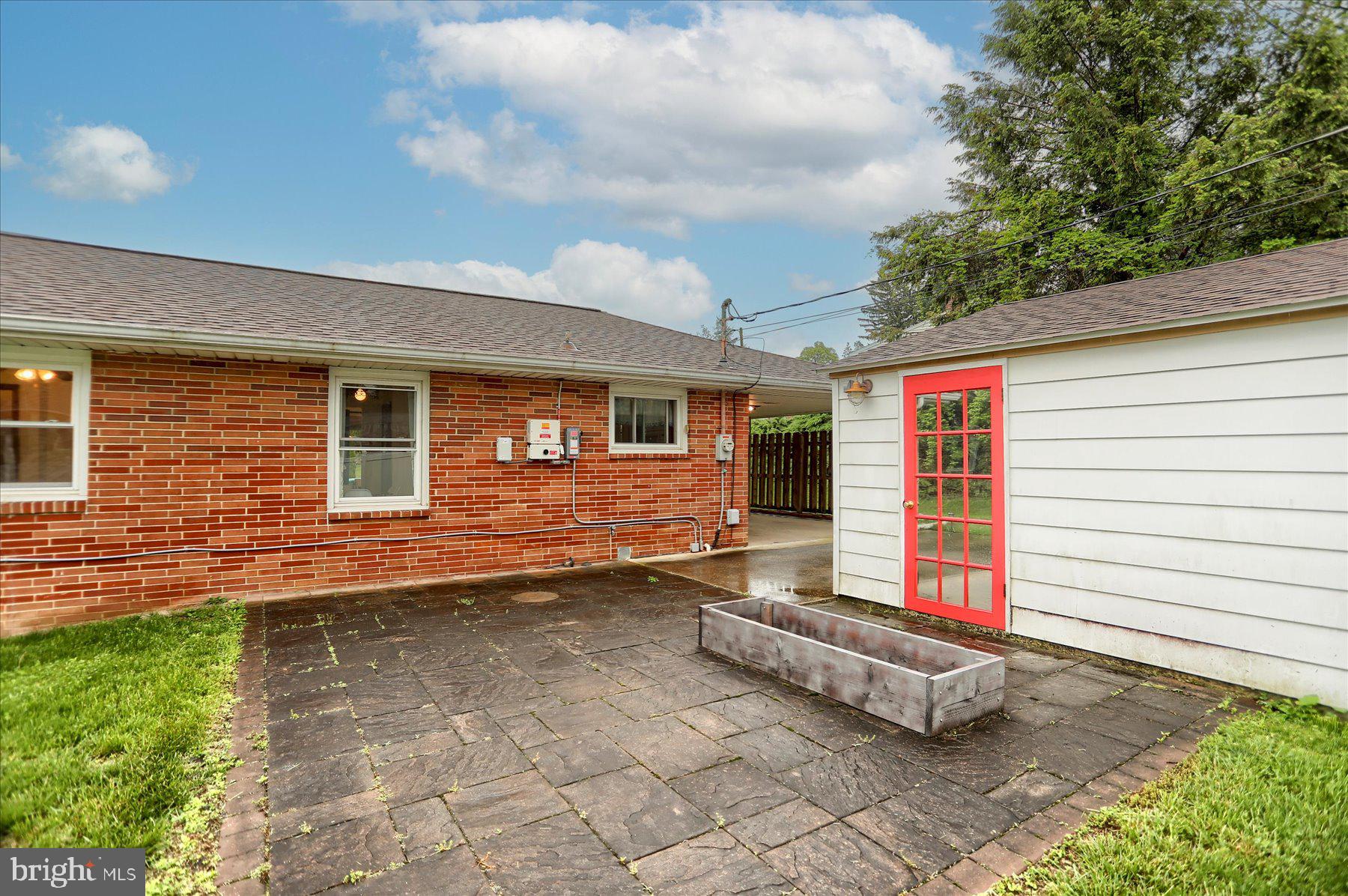 NORTHWOOD HILLS - Residential Lease