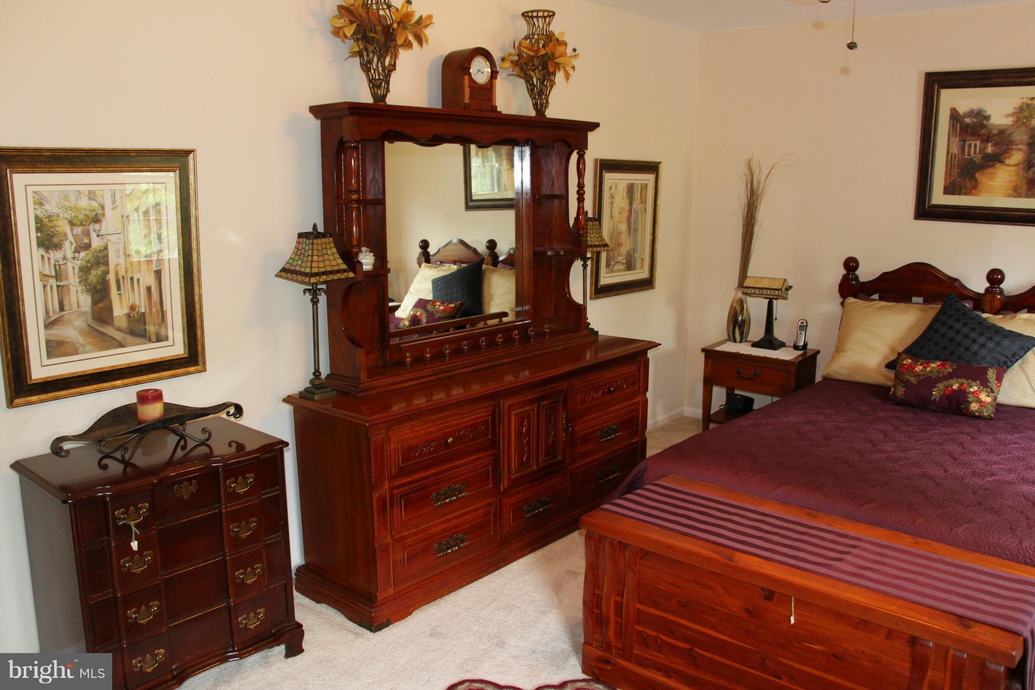 BURKE STATION SQUARE - Residential