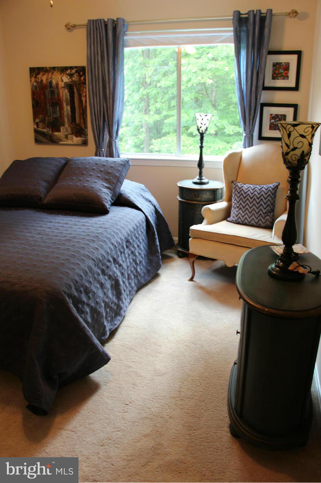 BURKE STATION SQUARE - Residential