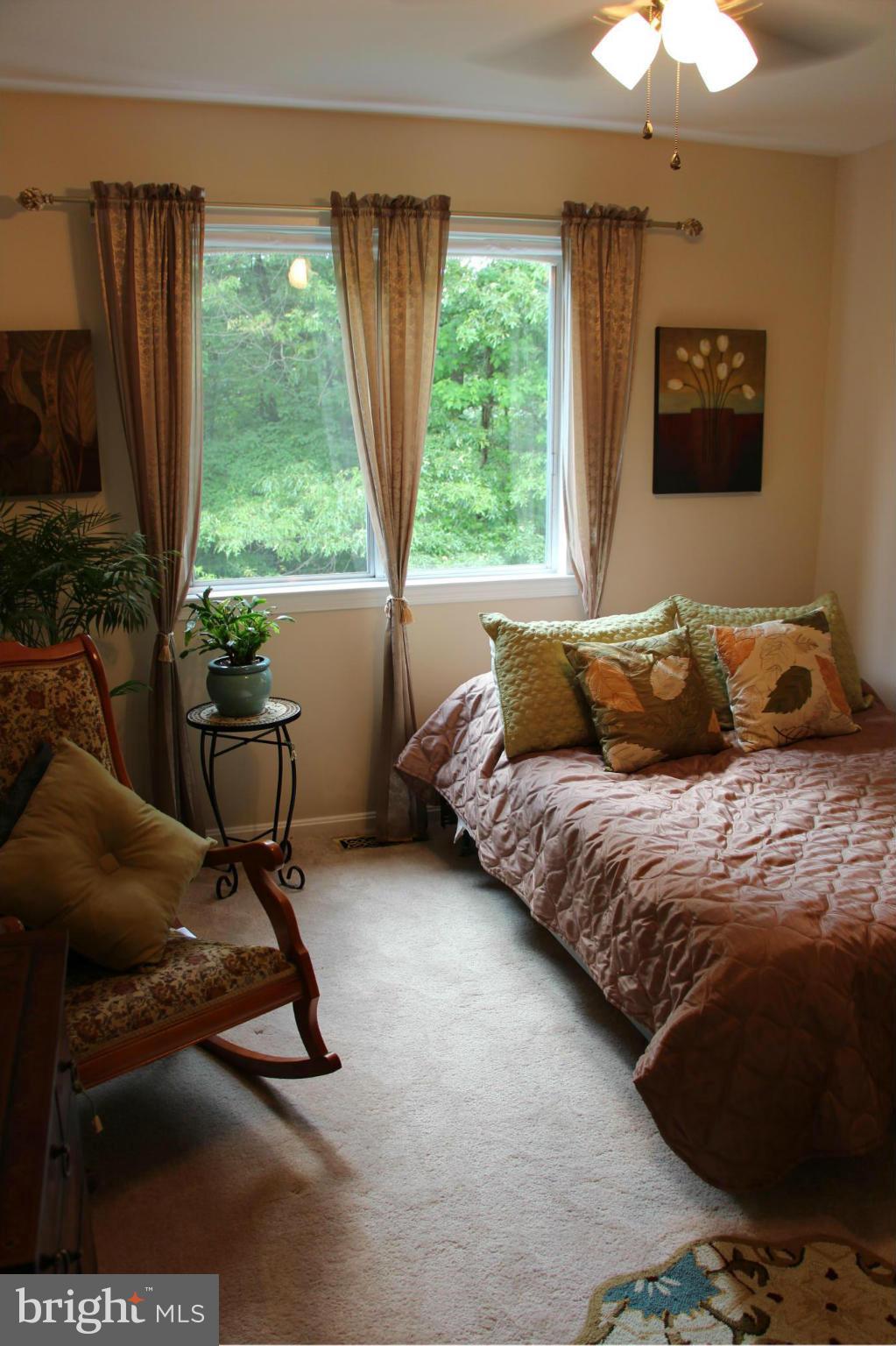 BURKE STATION SQUARE - Residential