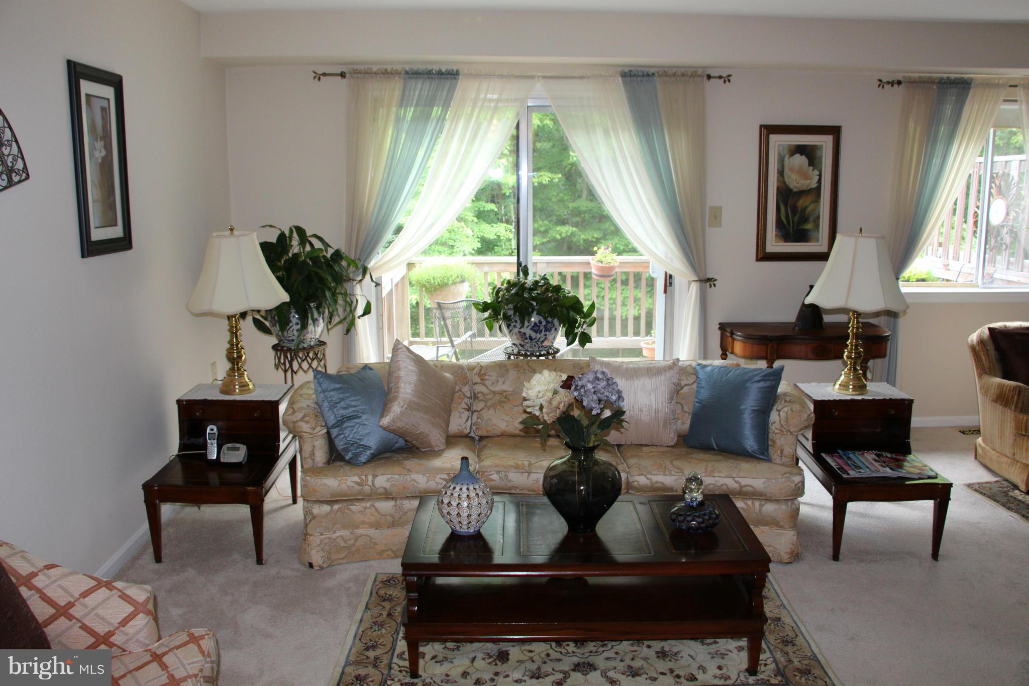 BURKE STATION SQUARE - Residential