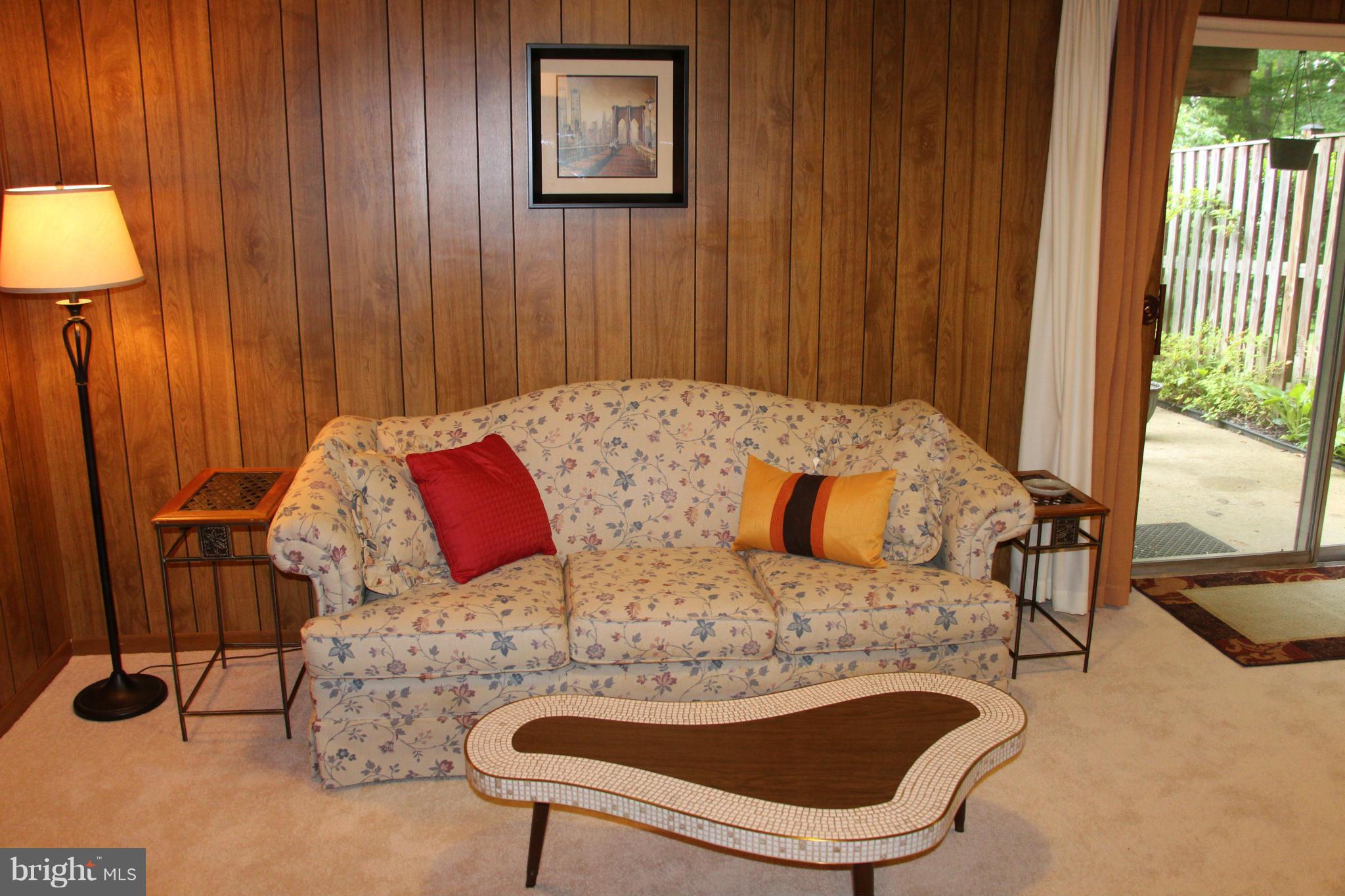 BURKE STATION SQUARE - Residential