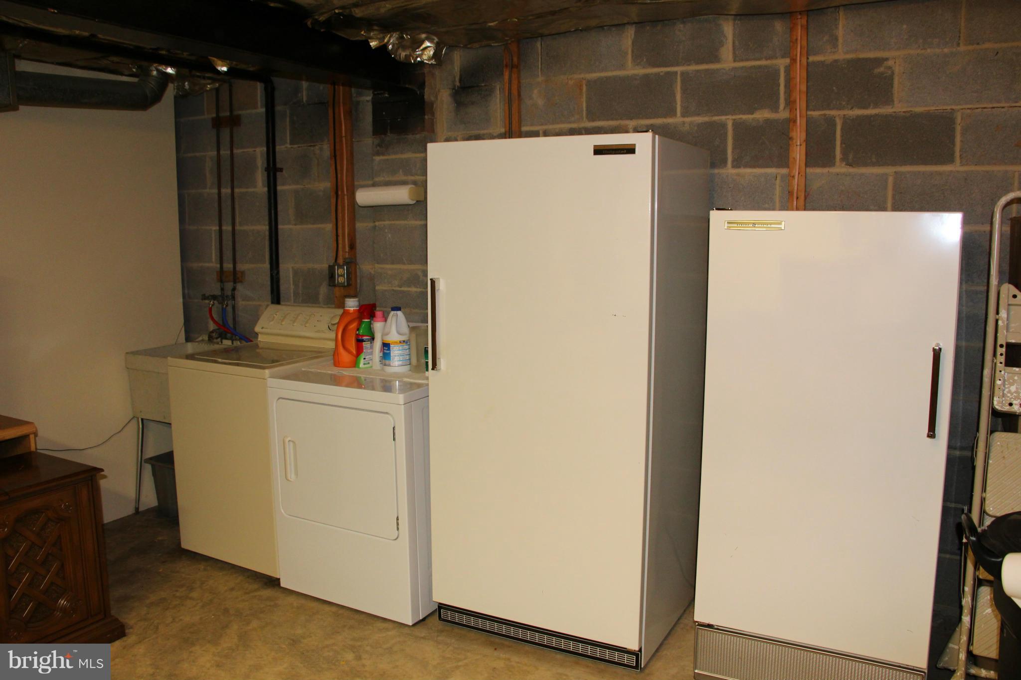 BURKE STATION SQUARE - Residential