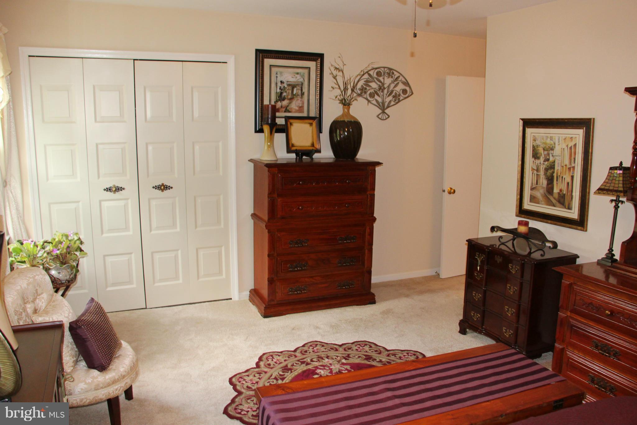 BURKE STATION SQUARE - Residential