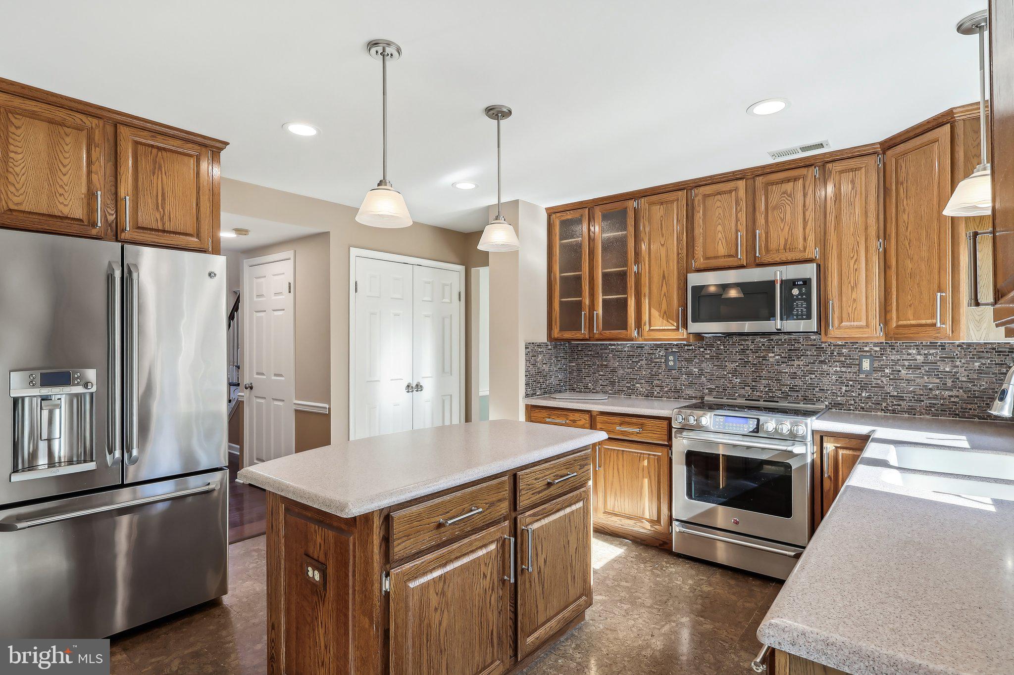 FAIRFIELD AT FARMV - Residential