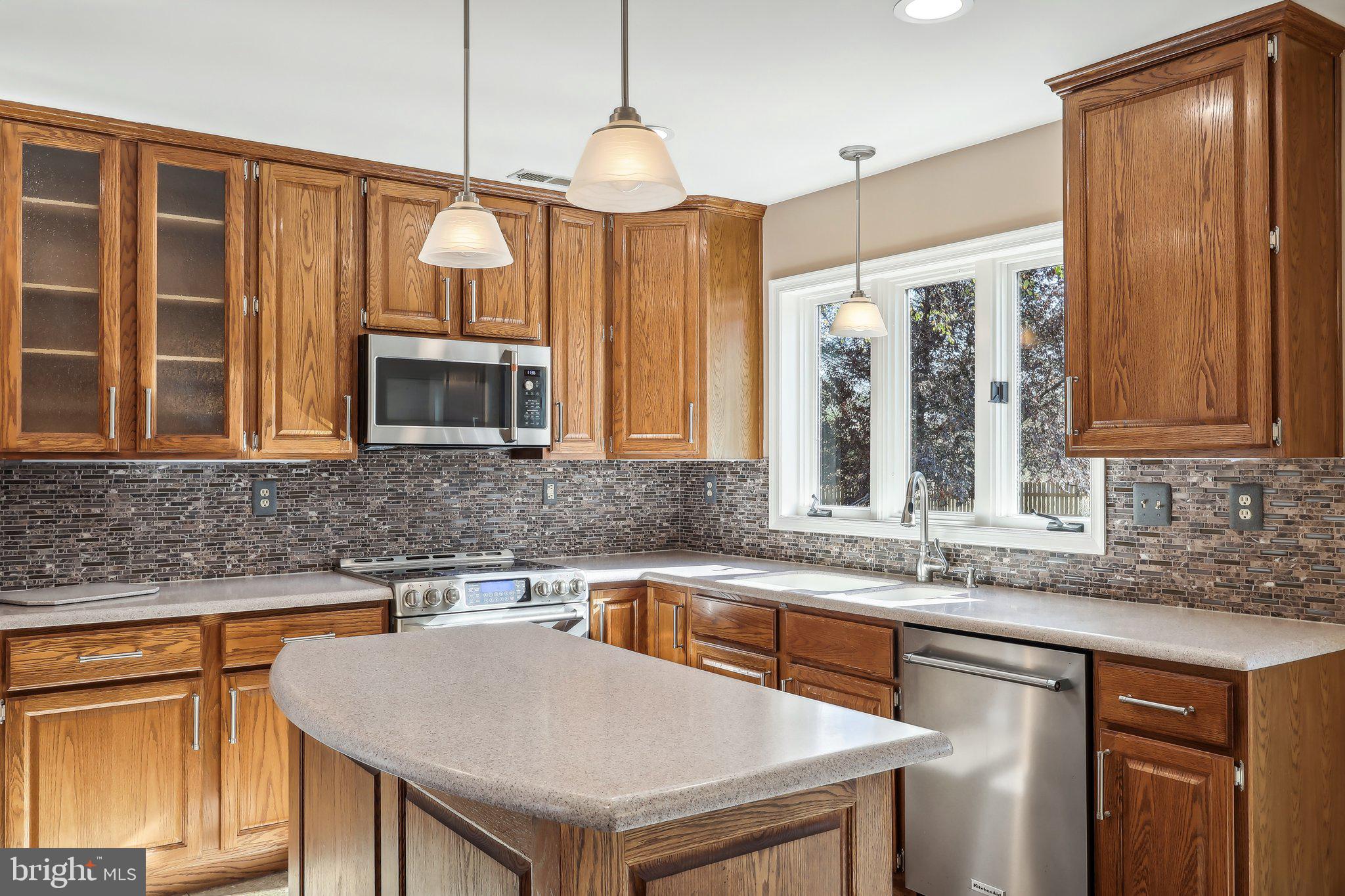 FAIRFIELD AT FARMV - Residential