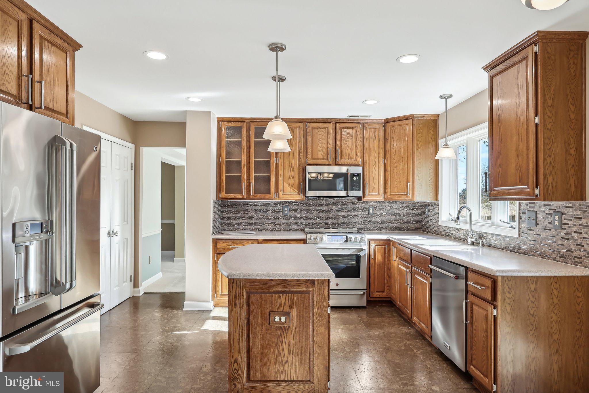 FAIRFIELD AT FARMV - Residential