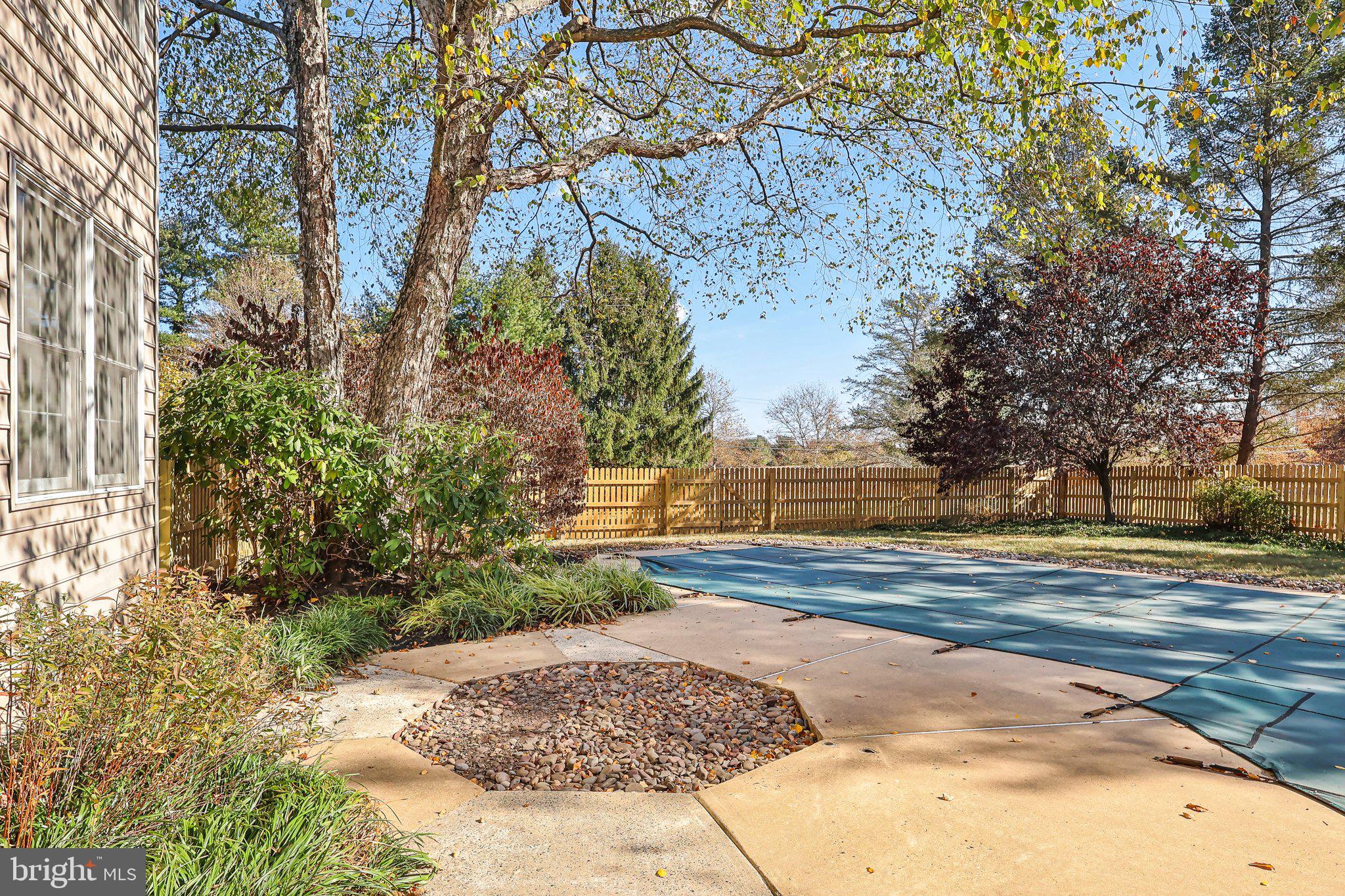 FAIRFIELD AT FARMV - Residential