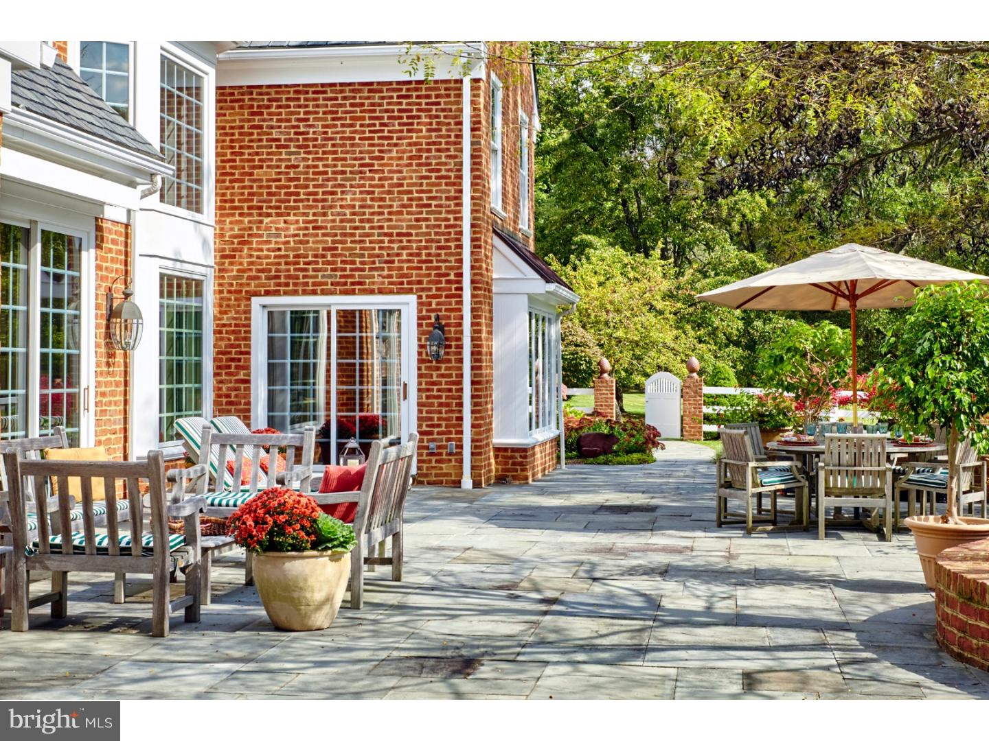 RADNOR HUNT - Residential