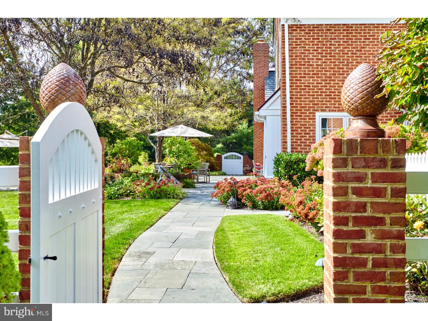 RADNOR HUNT - Residential