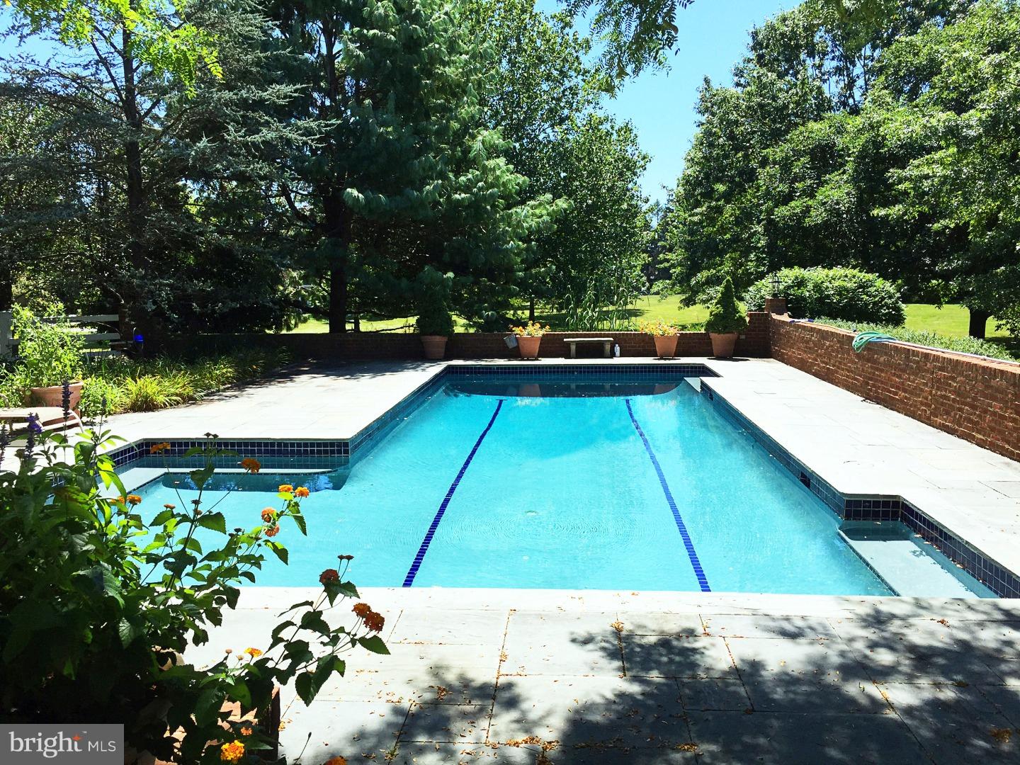 RADNOR HUNT - Residential