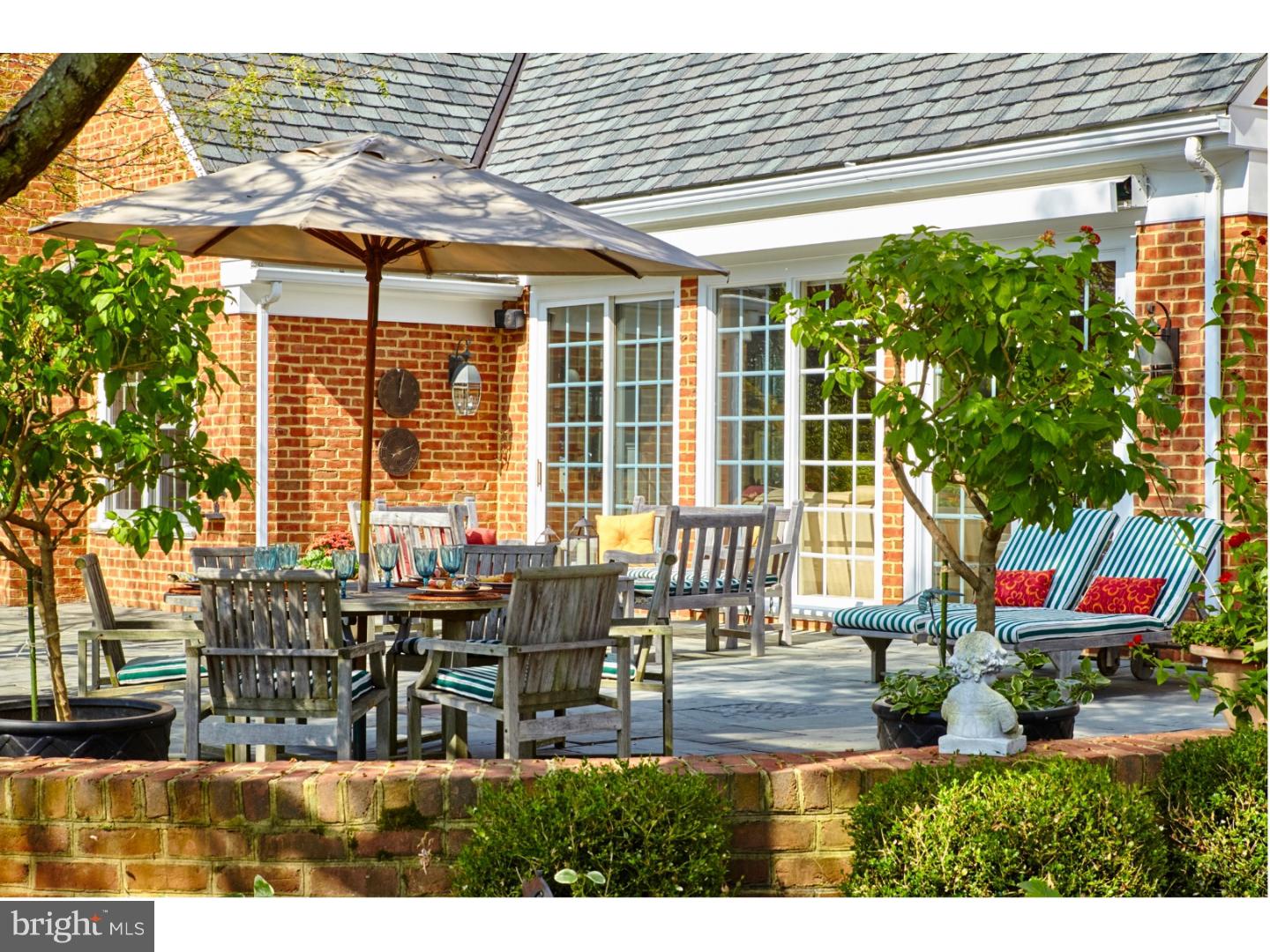 RADNOR HUNT - Residential