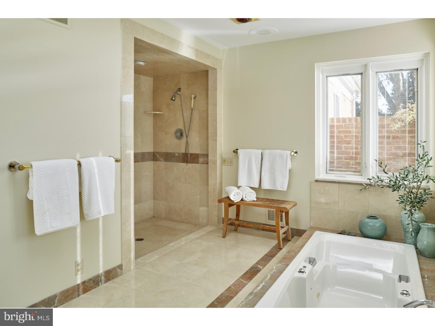 RADNOR HUNT - Residential