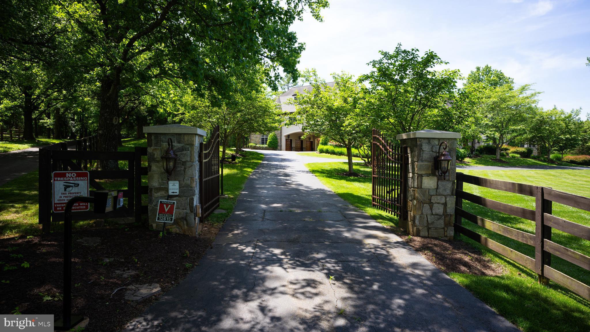 GLEN MILL KNOLLS - Residential