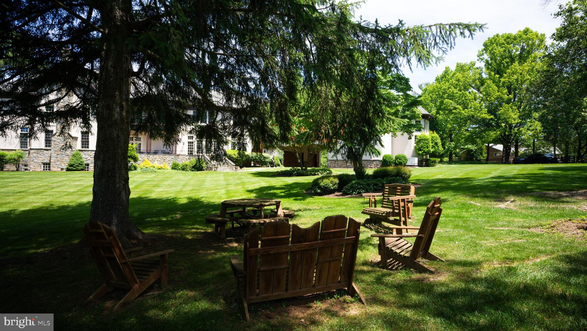 GLEN MILL KNOLLS - Residential