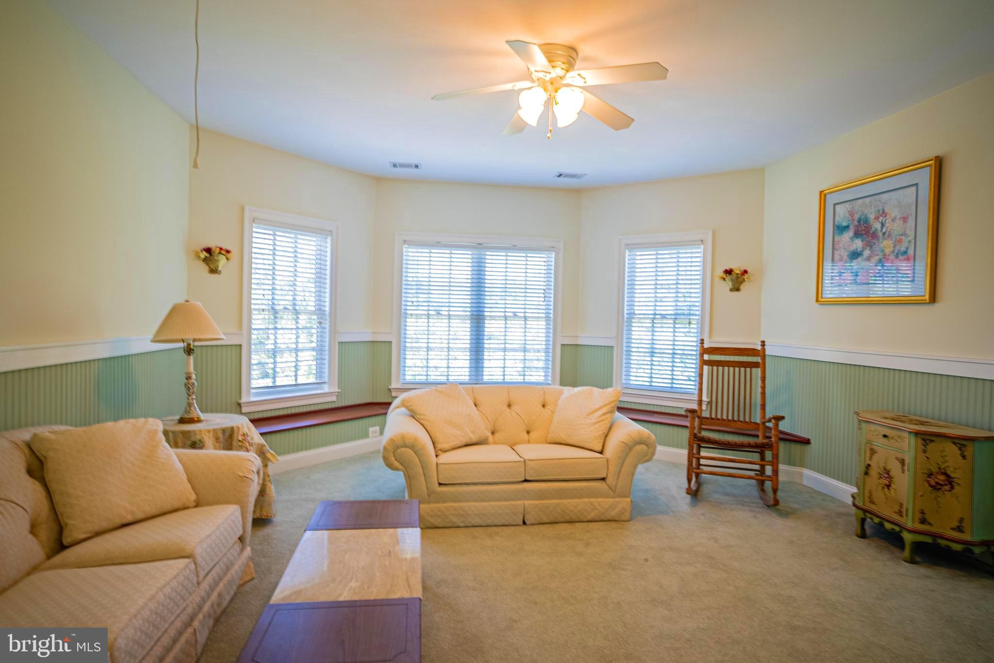 GLEN MILL KNOLLS - Residential