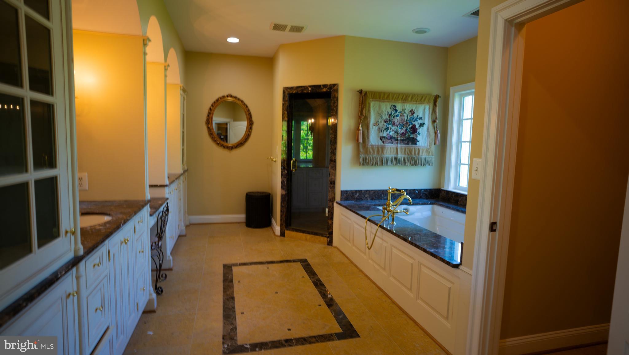 GLEN MILL KNOLLS - Residential