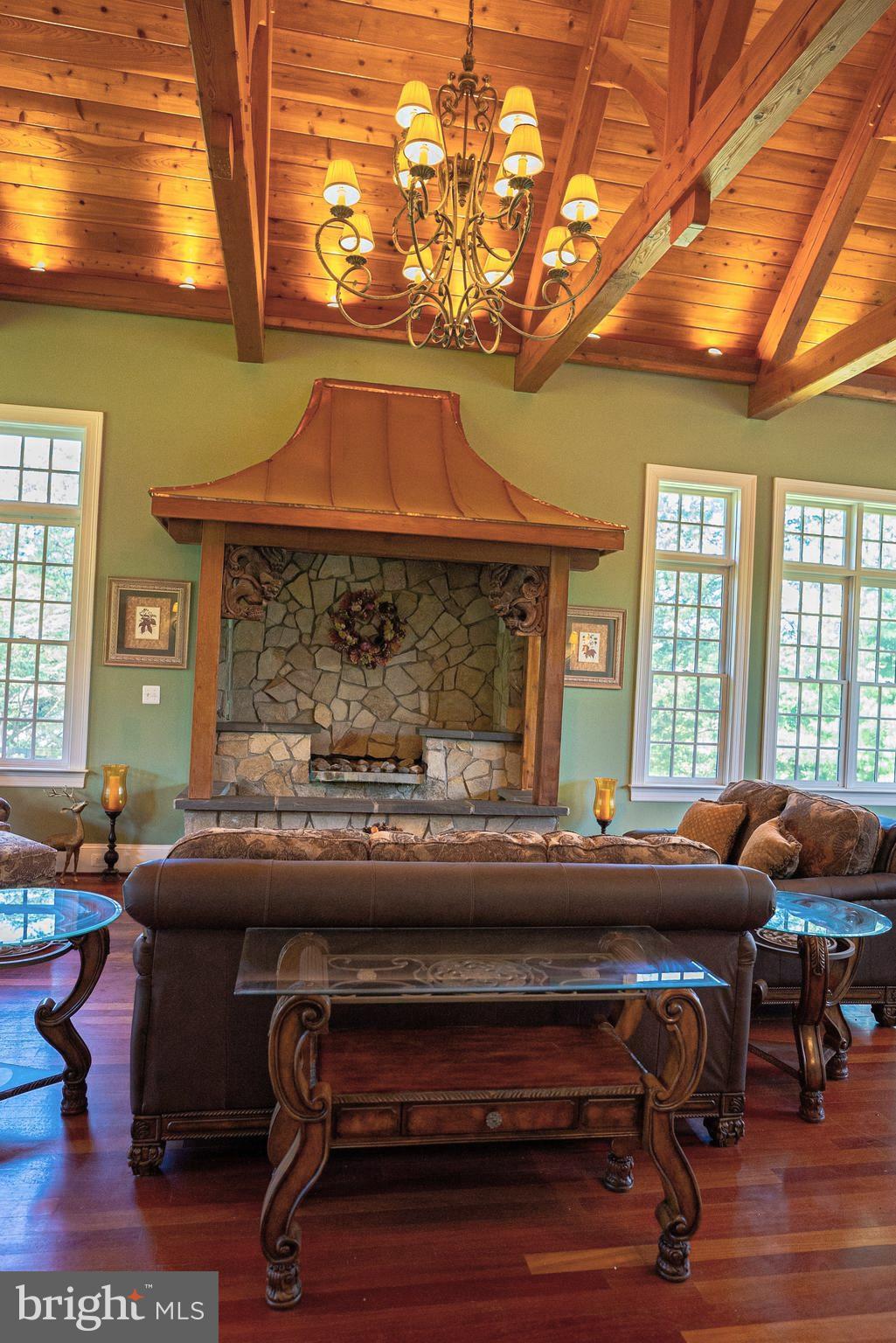 GLEN MILL KNOLLS - Residential