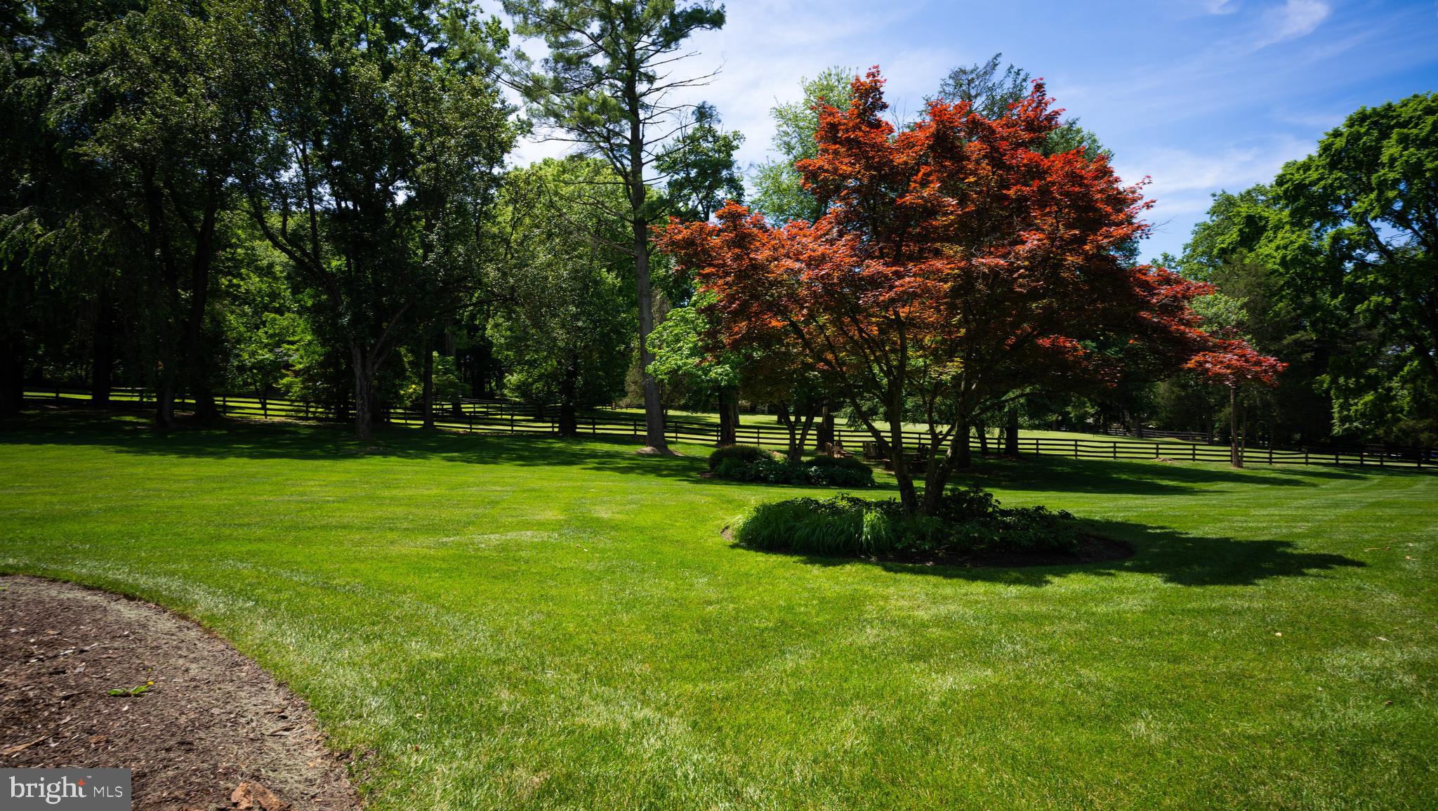 GLEN MILL KNOLLS - Residential