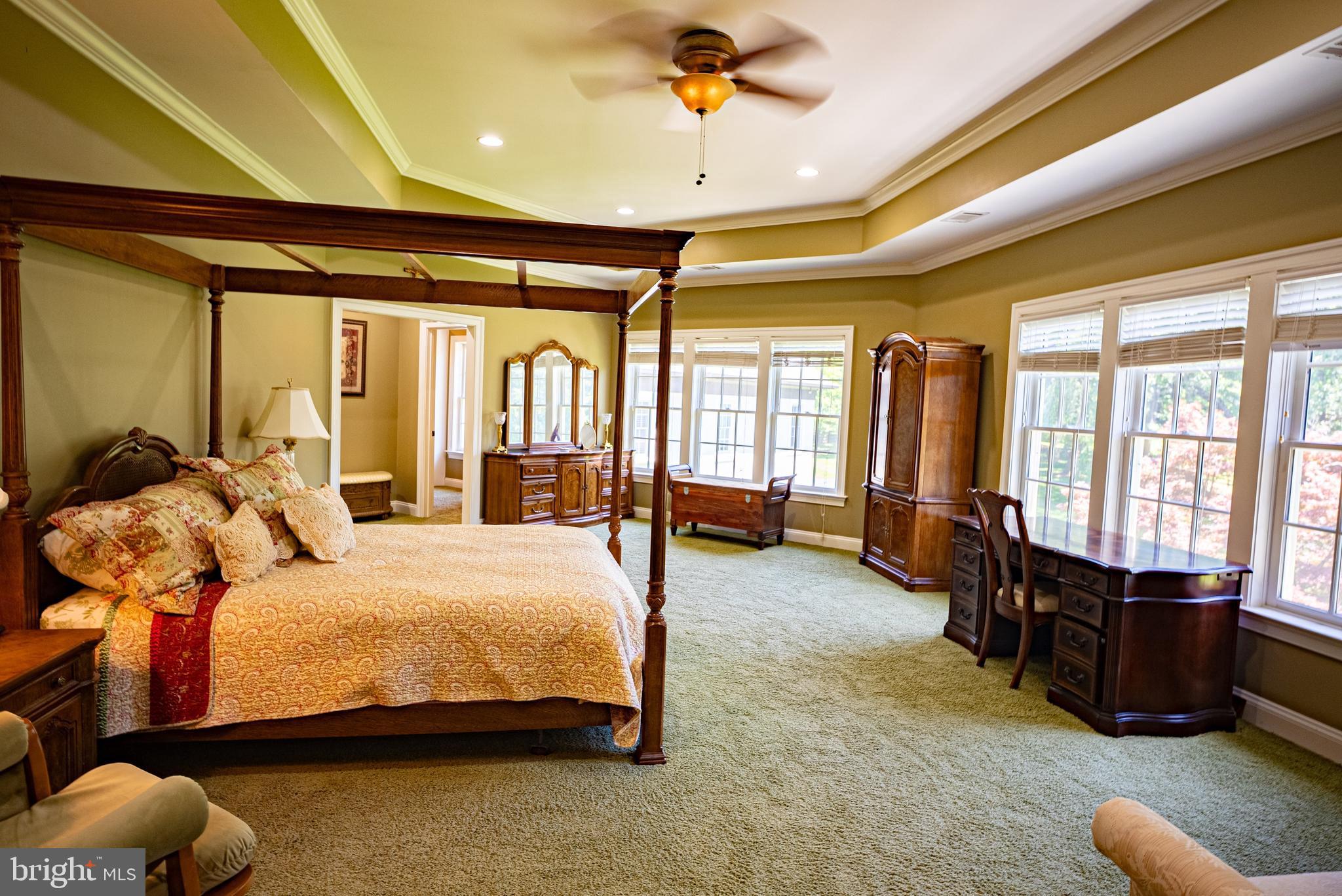 GLEN MILL KNOLLS - Residential